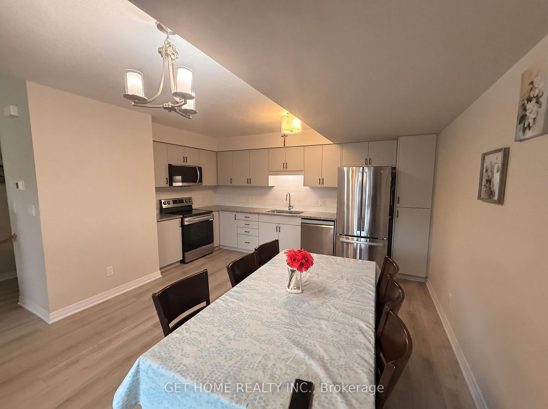 Photo 8 of 696 Benninger Drive, Kitchener — HOMEH