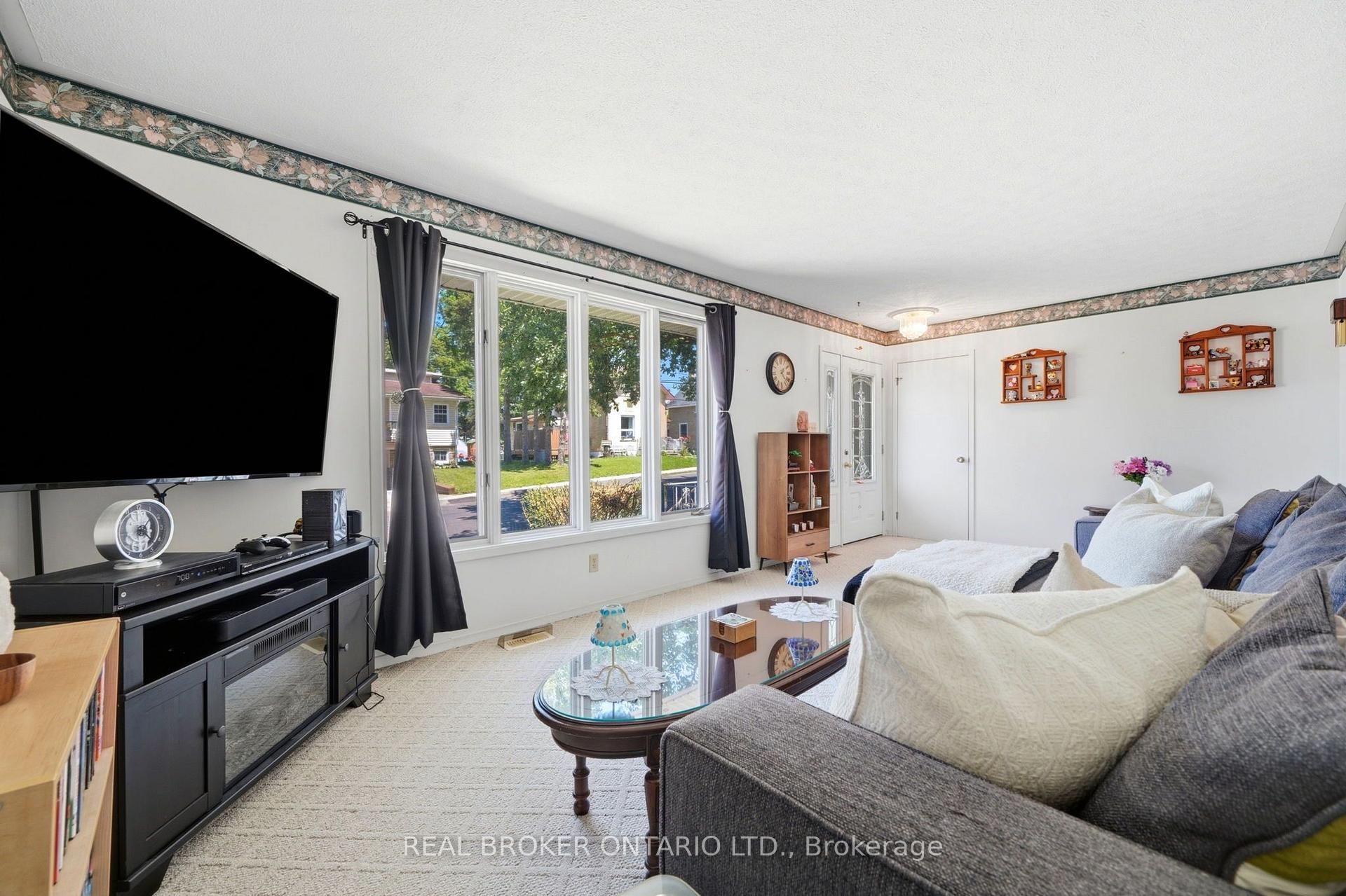 Photo 6 of 389 7th Street, Hanover — HOMEH