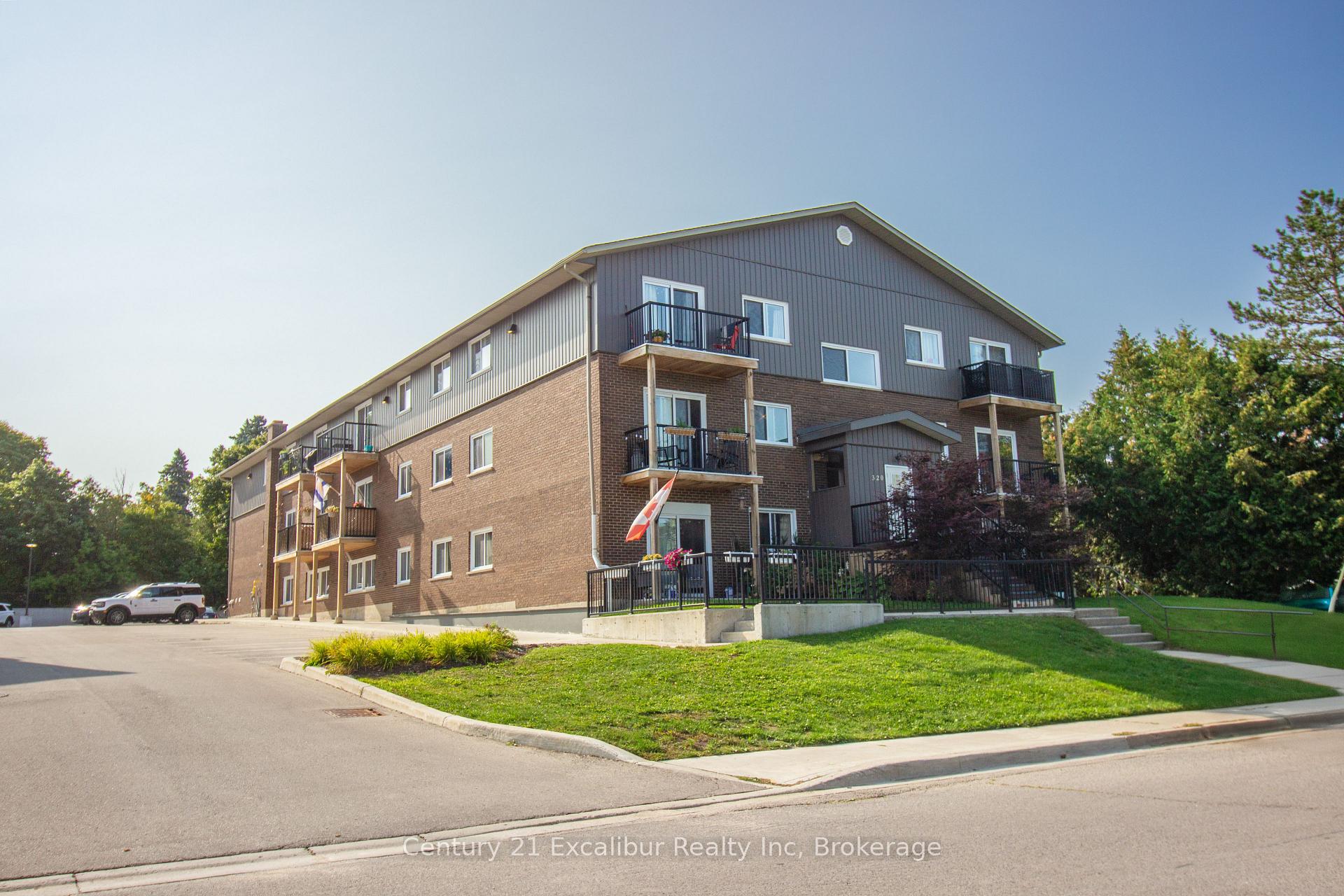 Photo 1 of Unit 16, 320 Queen Street E, Centre Wellington, Fergus — HOMEH
