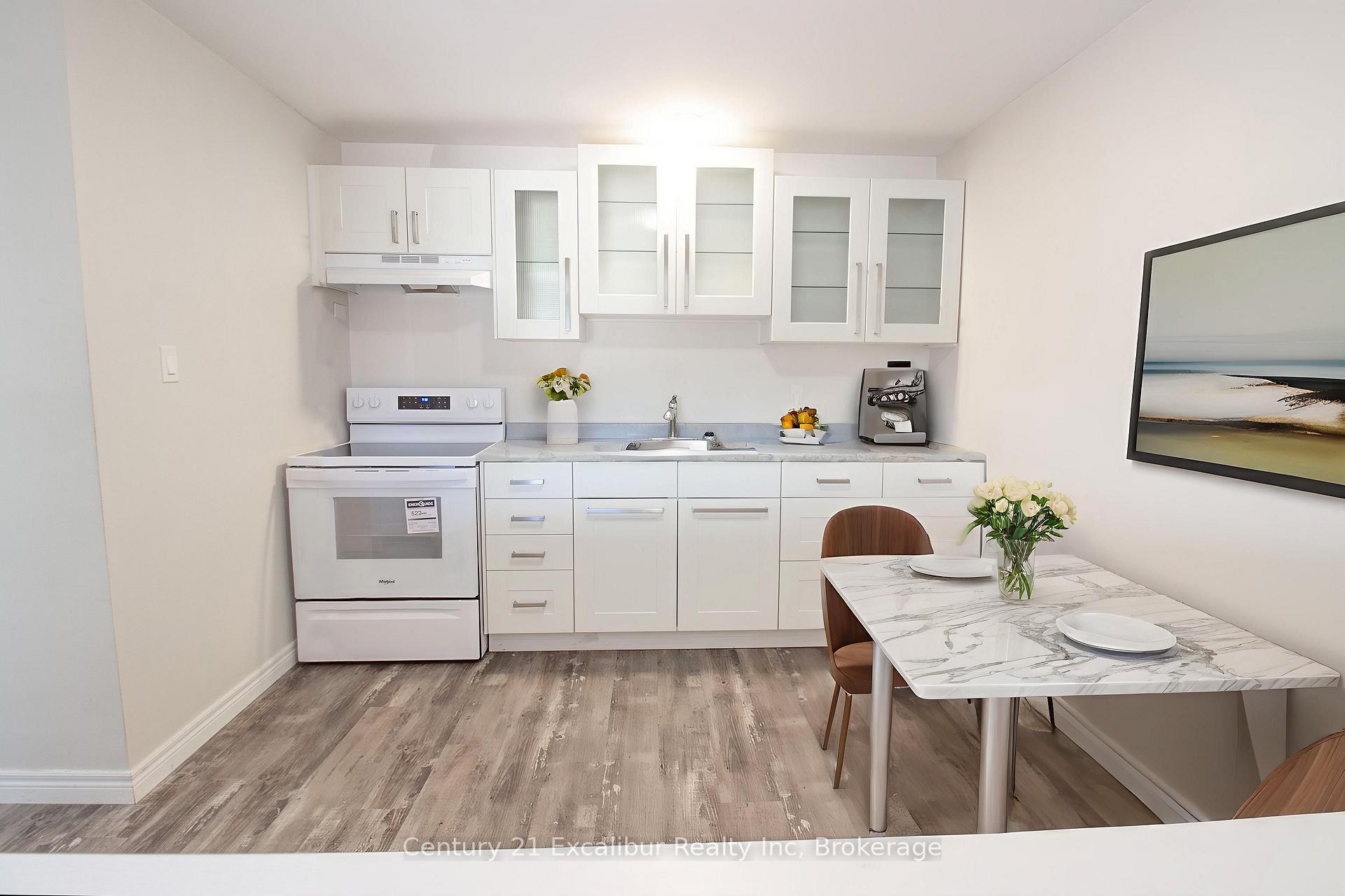 Photo 2 of Unit 16, 320 Queen Street E, Centre Wellington, Fergus — HOMEH