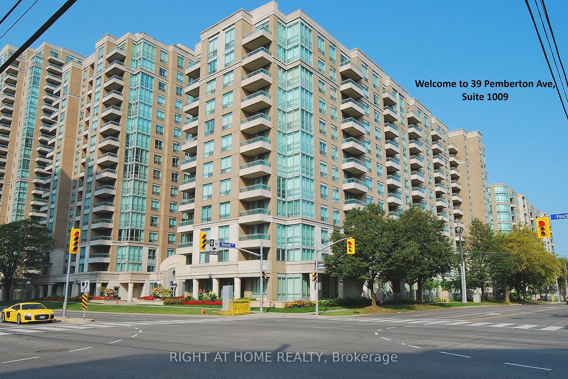 Front of Unit 1009, 39 Pemberton Avenue