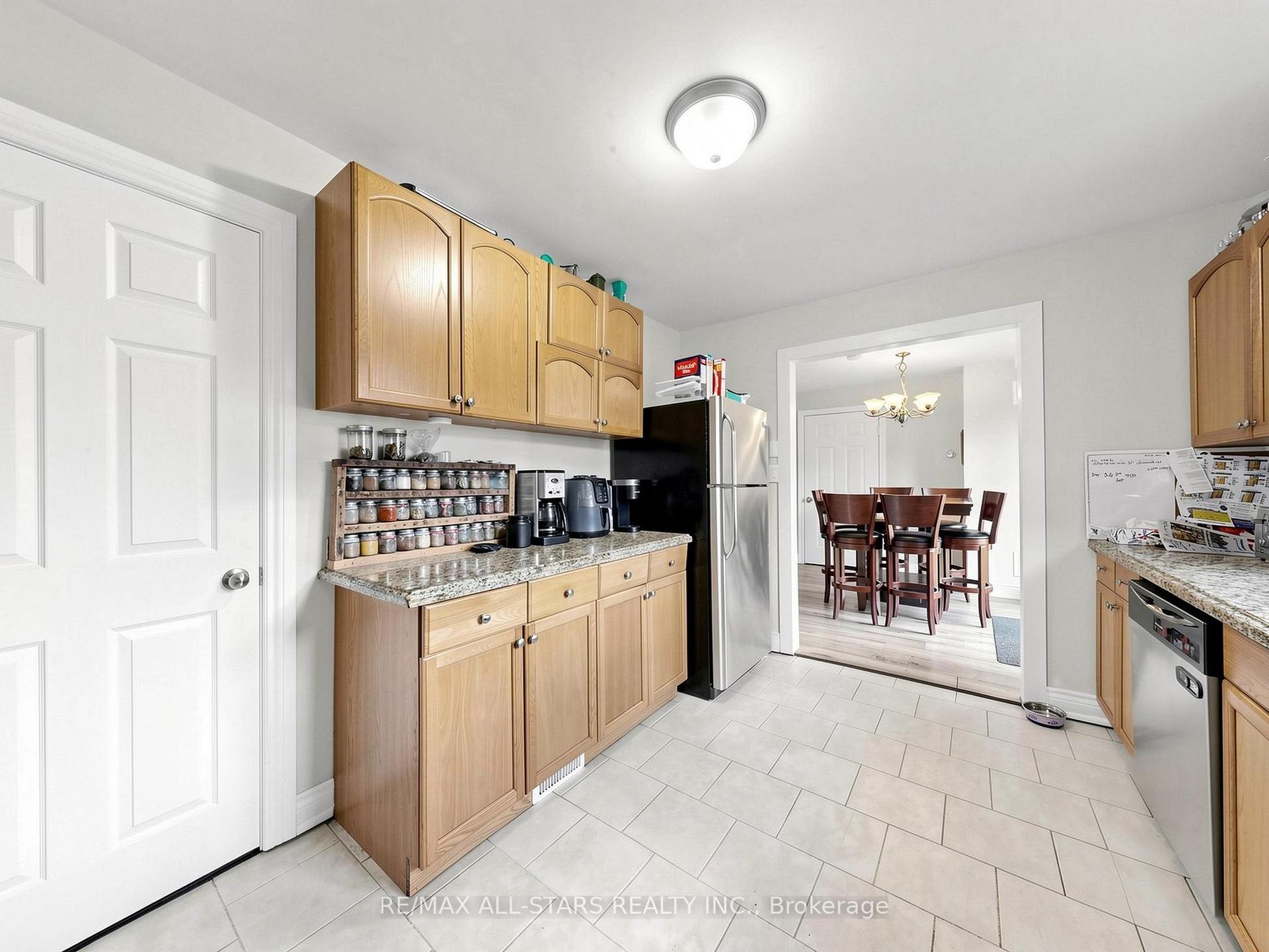 Photo 7 of 374 Adeline Drive, Georgina, Keswick South — HOMEH