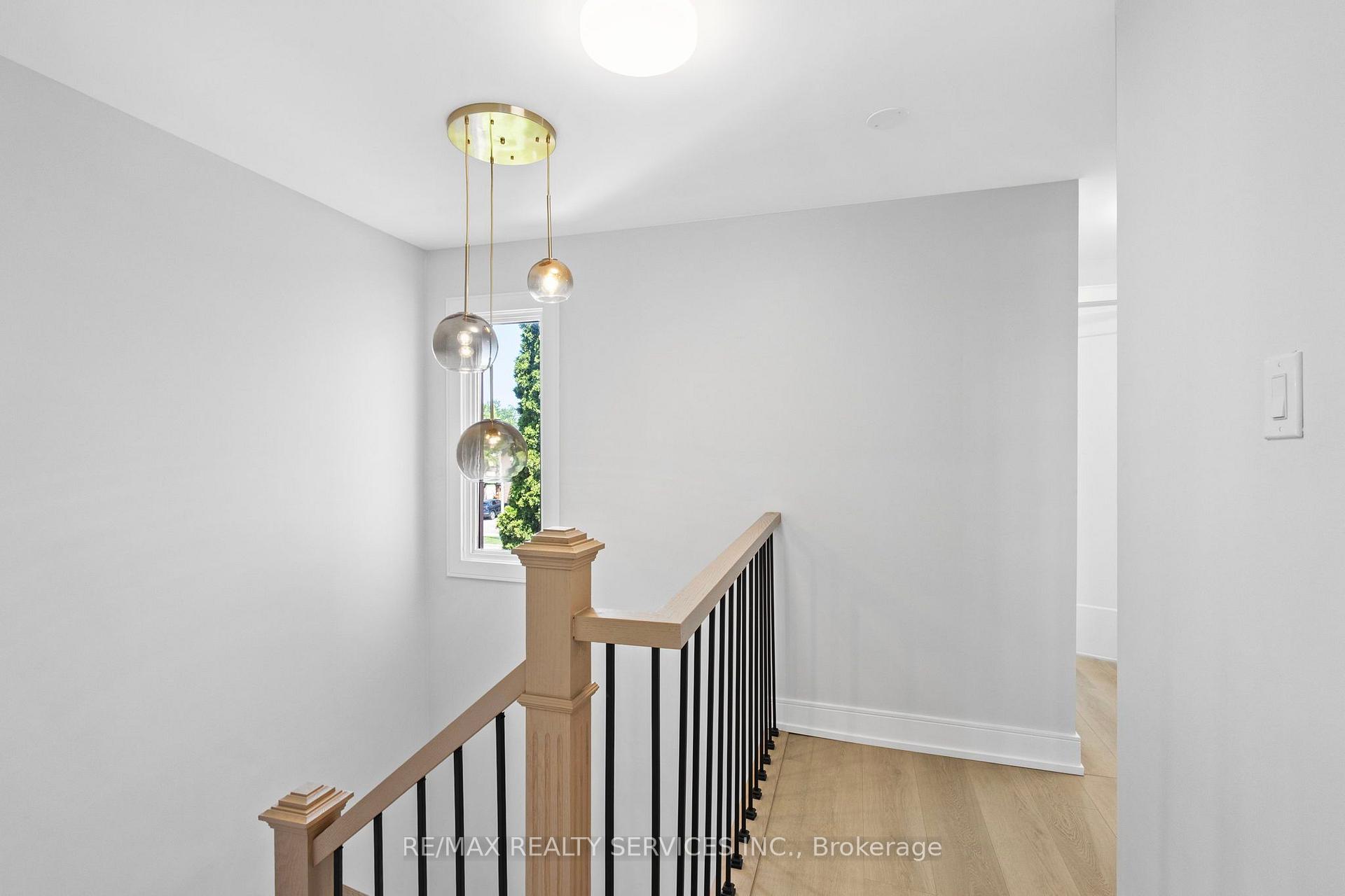 Photo 21 of 1273 Barberry Green, Oakville, Glen Abbey — HOMEH