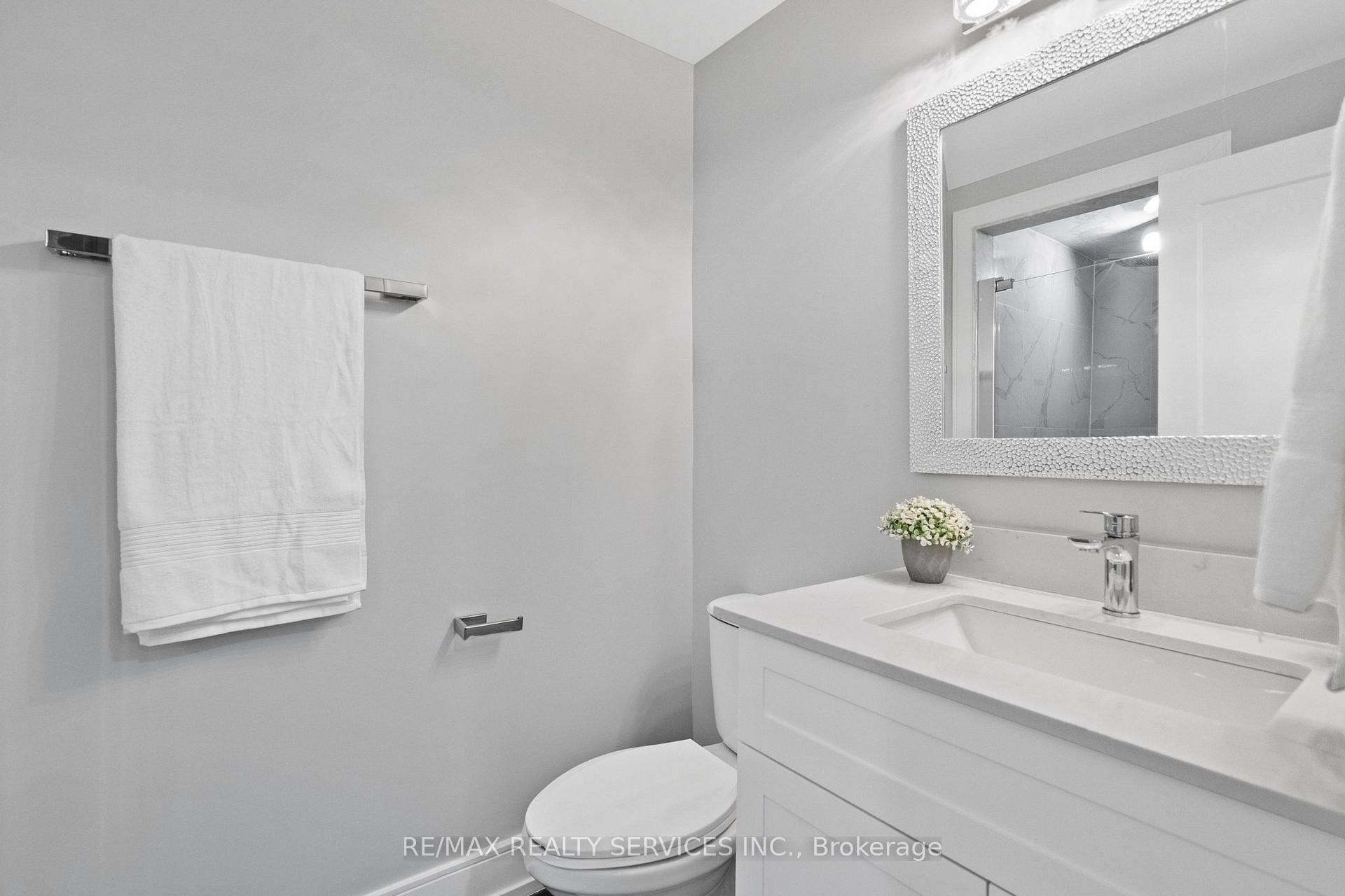 Photo 23 of 1273 Barberry Green, Oakville, Glen Abbey — HOMEH