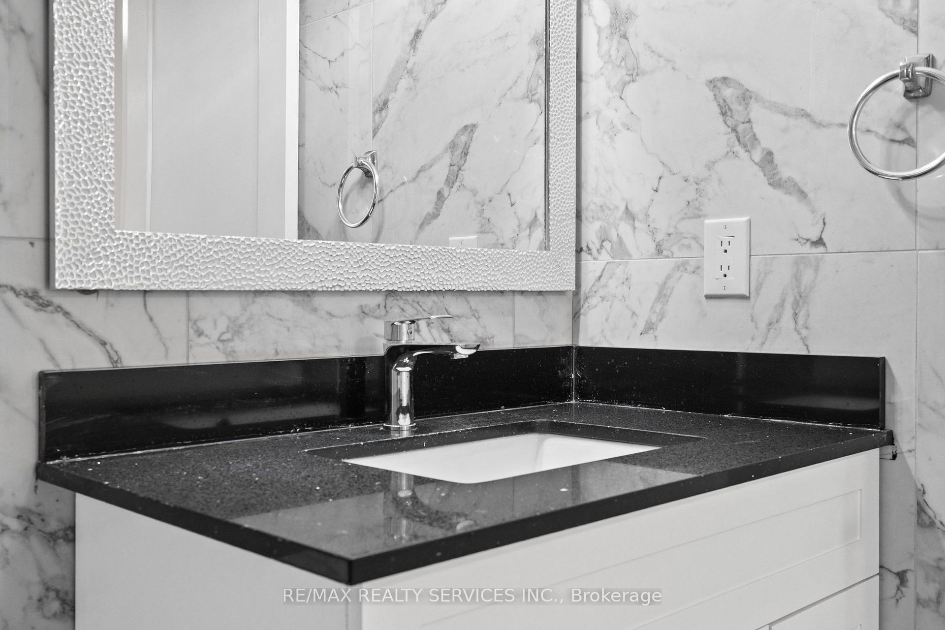 Photo 25 of 1273 Barberry Green, Oakville, Glen Abbey — HOMEH