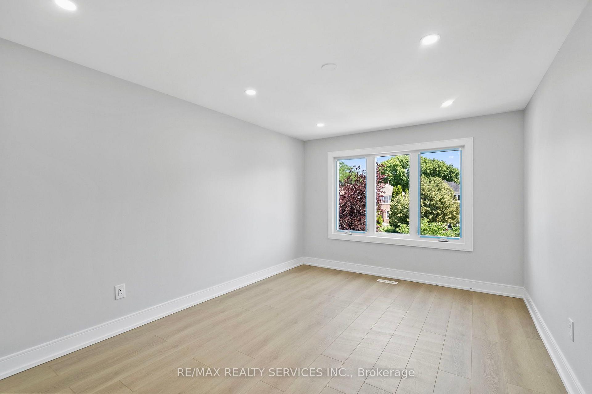 Photo 26 of 1273 Barberry Green, Oakville, Glen Abbey — HOMEH