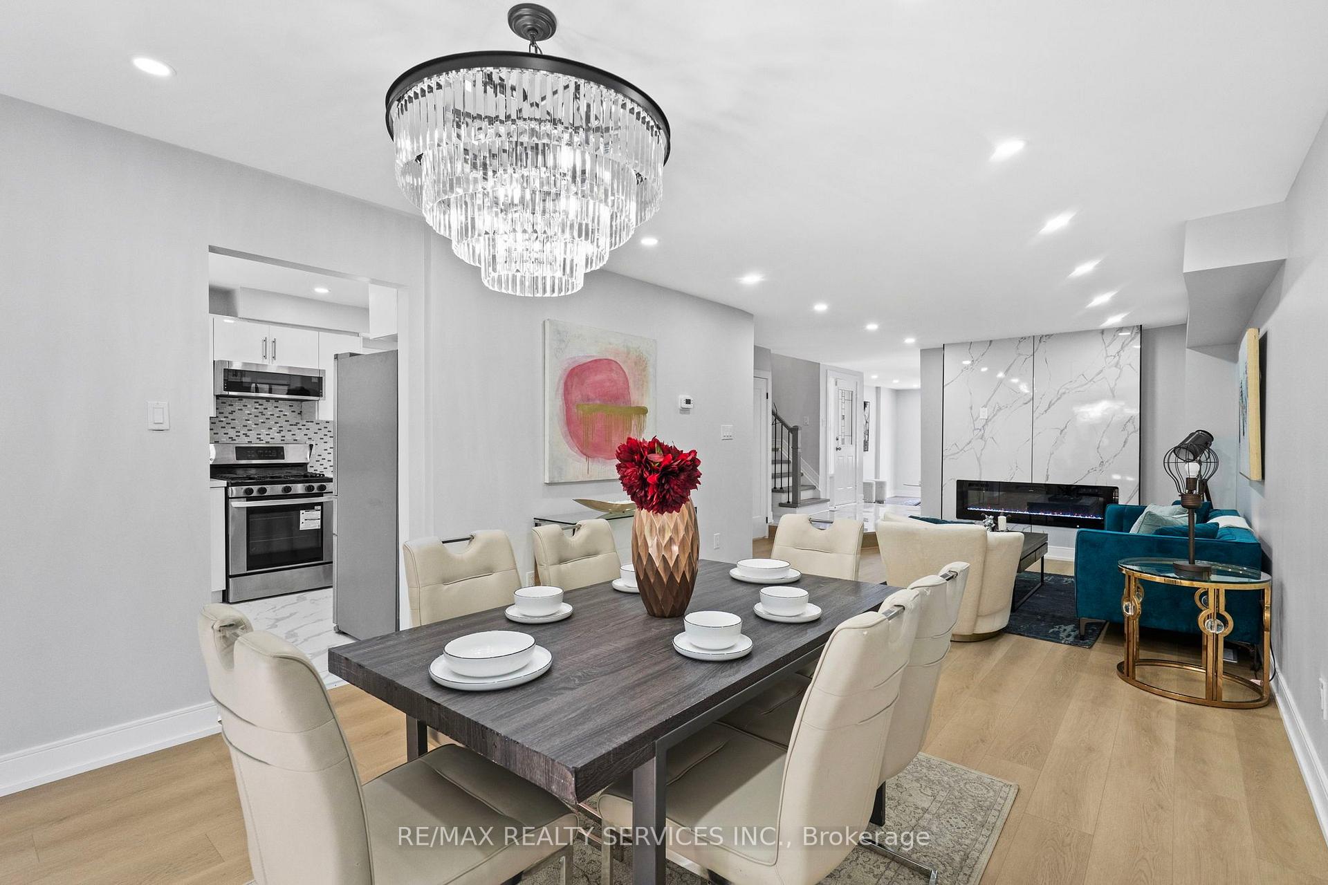 Photo 11 of 1273 Barberry Green, Oakville, Glen Abbey — HOMEH