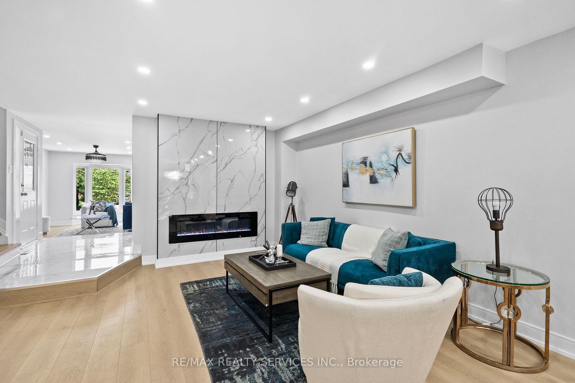 Photo 6 of 1273 Barberry Green, Oakville, Glen Abbey — HOMEH