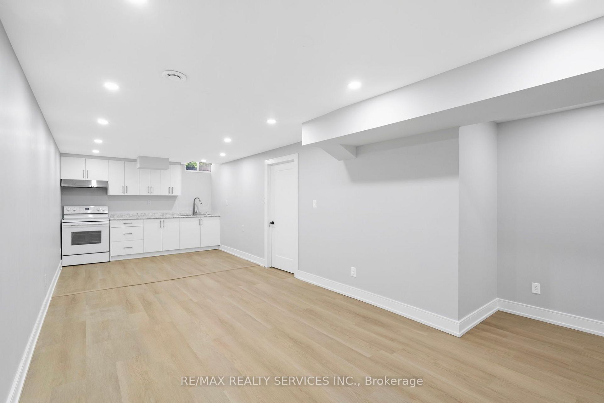 Photo 28 of 1273 Barberry Green, Oakville, Glen Abbey — HOMEH