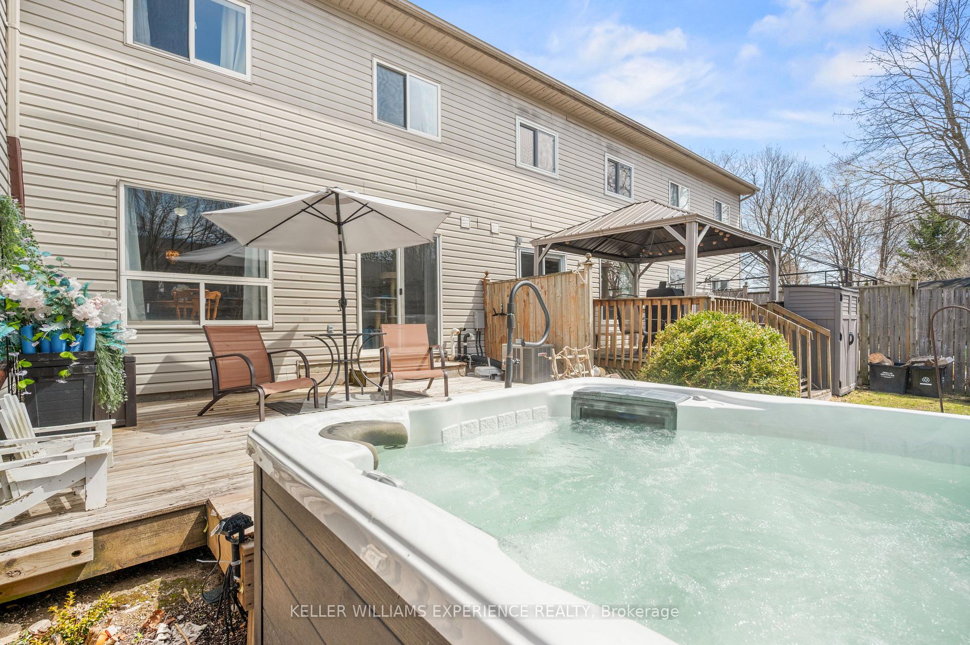 Photo 4 of 371 Millard Street, Orillia — HOMEH