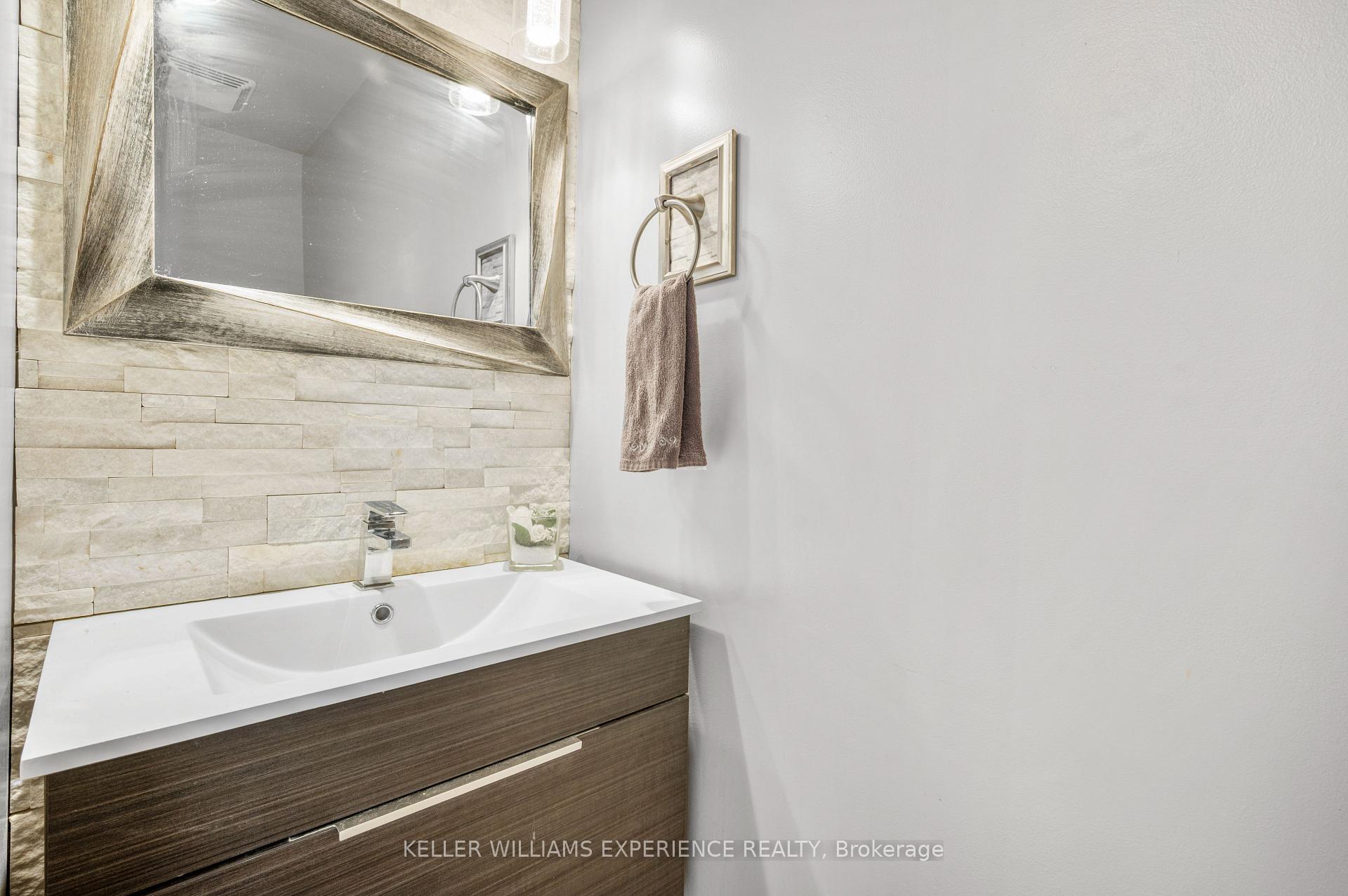 Photo 9 of 371 Millard Street, Orillia — HOMEH