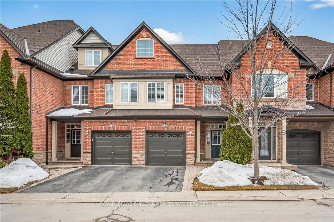 Front of Unit 41, 300 Ravineview Way