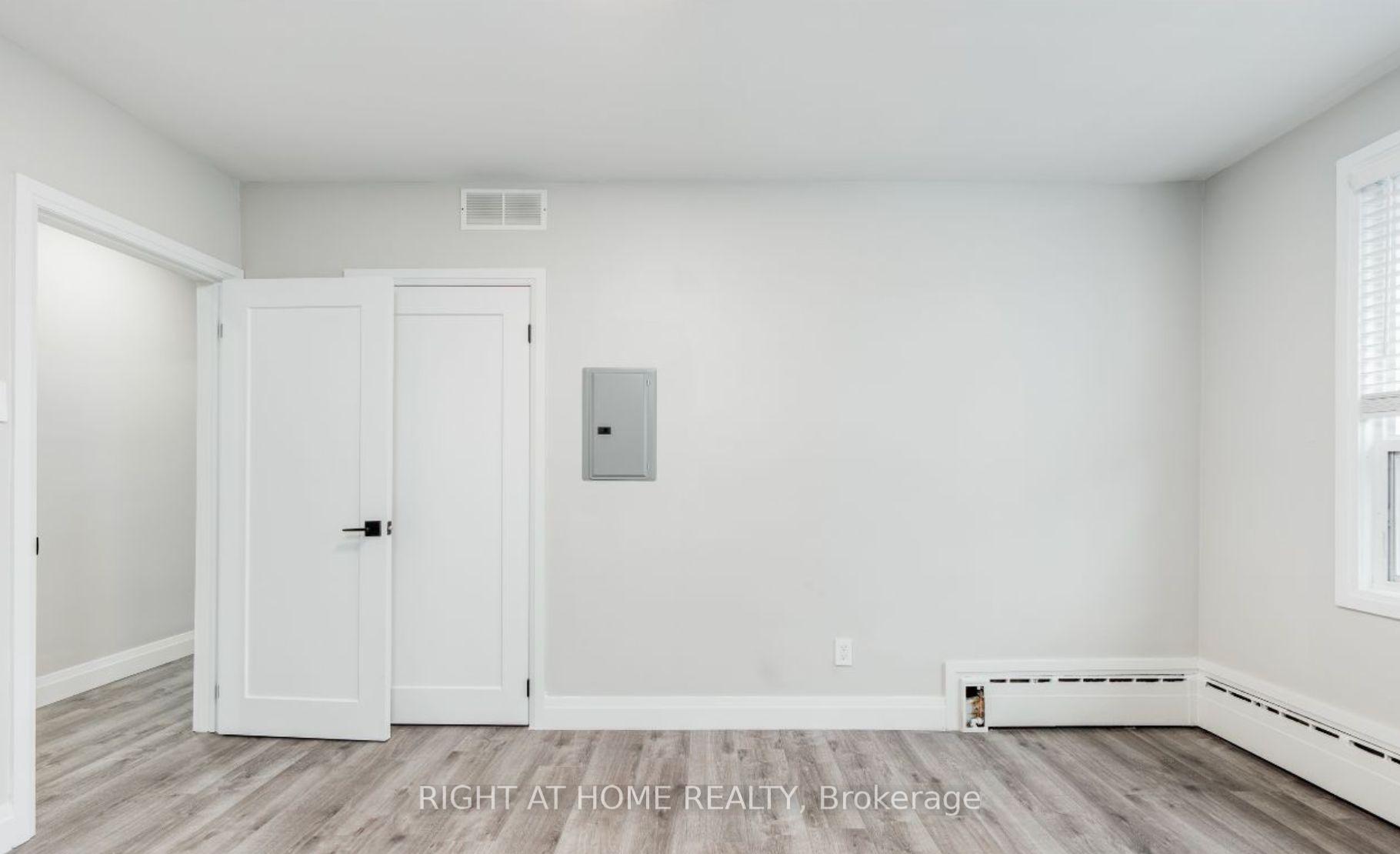 Photo 6 of Unit 3, 31 Wesley Street, Etobicoke, Mimico — HOMEH