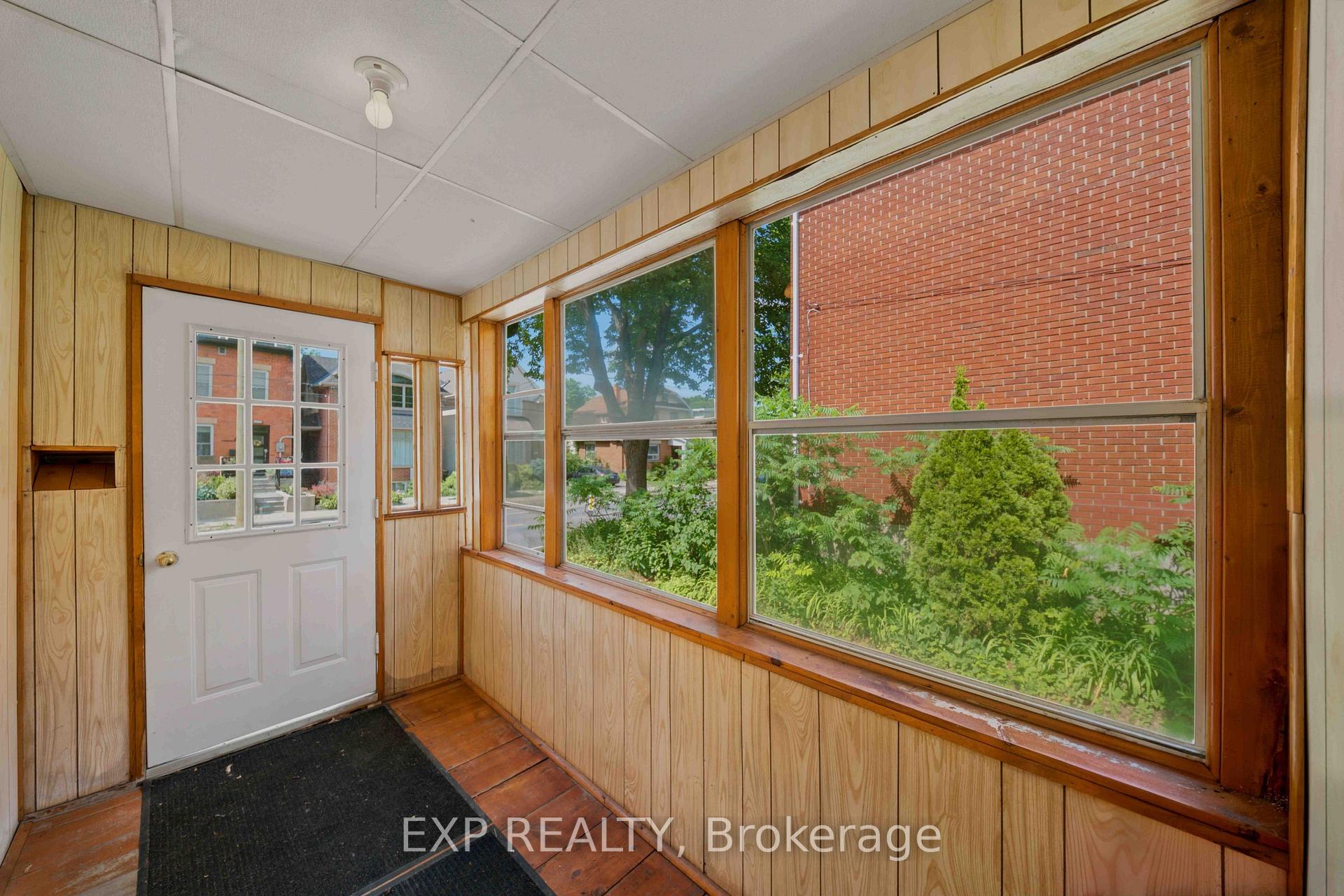 Photo 2 of 452 Sunnyside Avenue, Ottawa, Old Ottawa South — HOMEH
