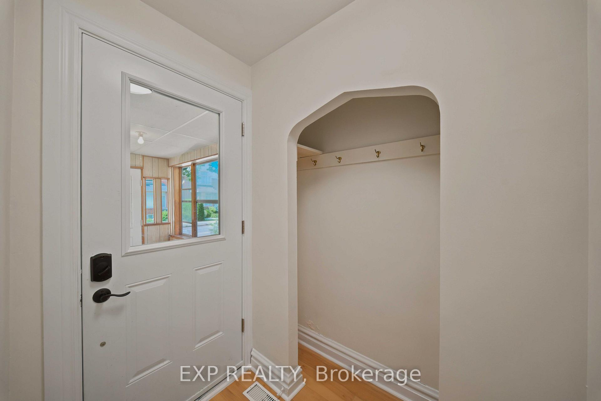 Photo 3 of 452 Sunnyside Avenue, Ottawa, Old Ottawa South — HOMEH