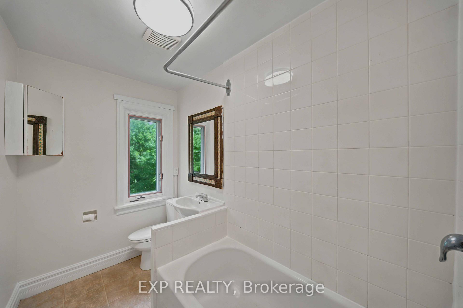 Photo 17 of 452 Sunnyside Avenue, Ottawa, Old Ottawa South — HOMEH