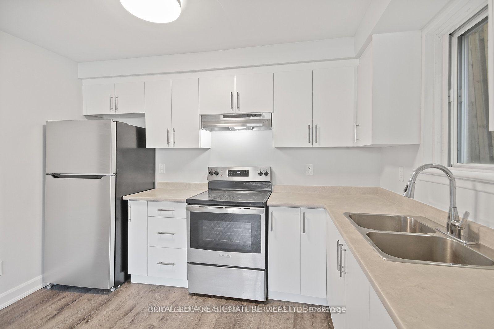 Photo 10 of 46 Albert Avenue, Etobicoke, Mimico — HOMEH
