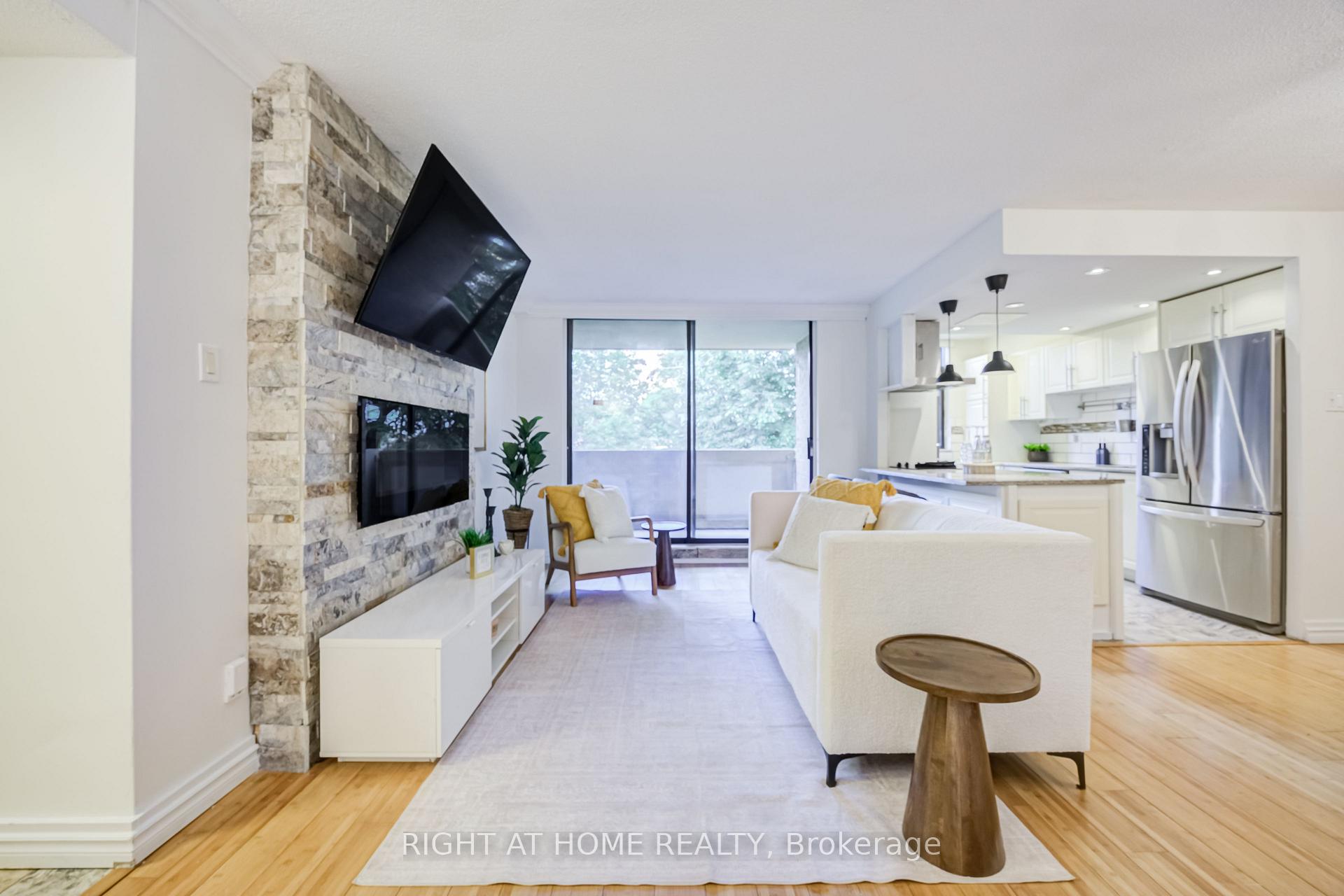 Photo 2 of Unit 426, 2645 Jane Street, North York, Glenfield-Jane Heights — HOMEH
