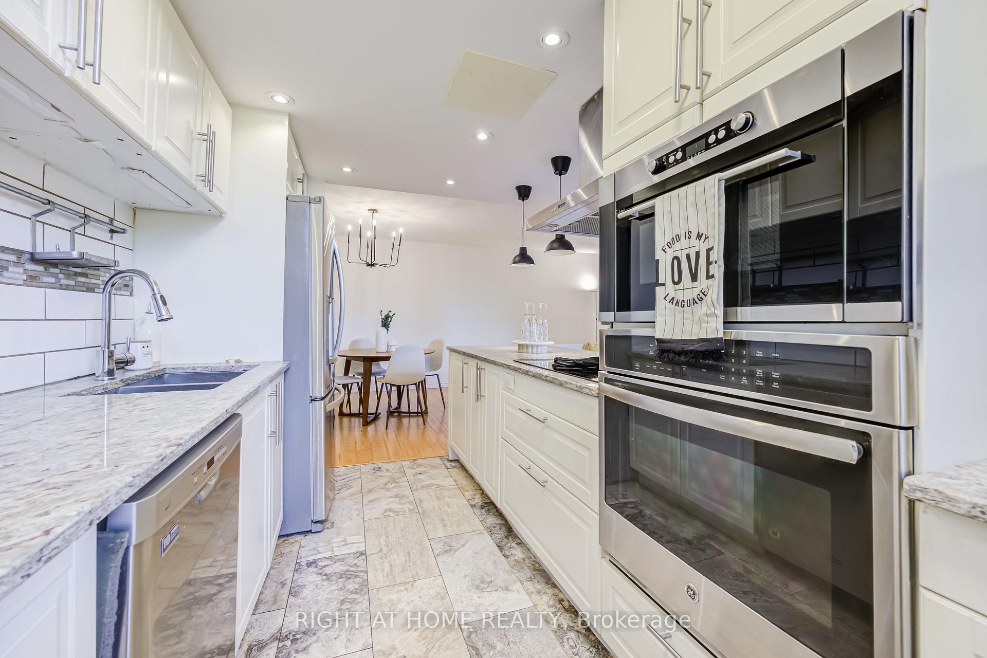 Photo 13 of Unit 426, 2645 Jane Street, North York, Glenfield-Jane Heights — HOMEH
