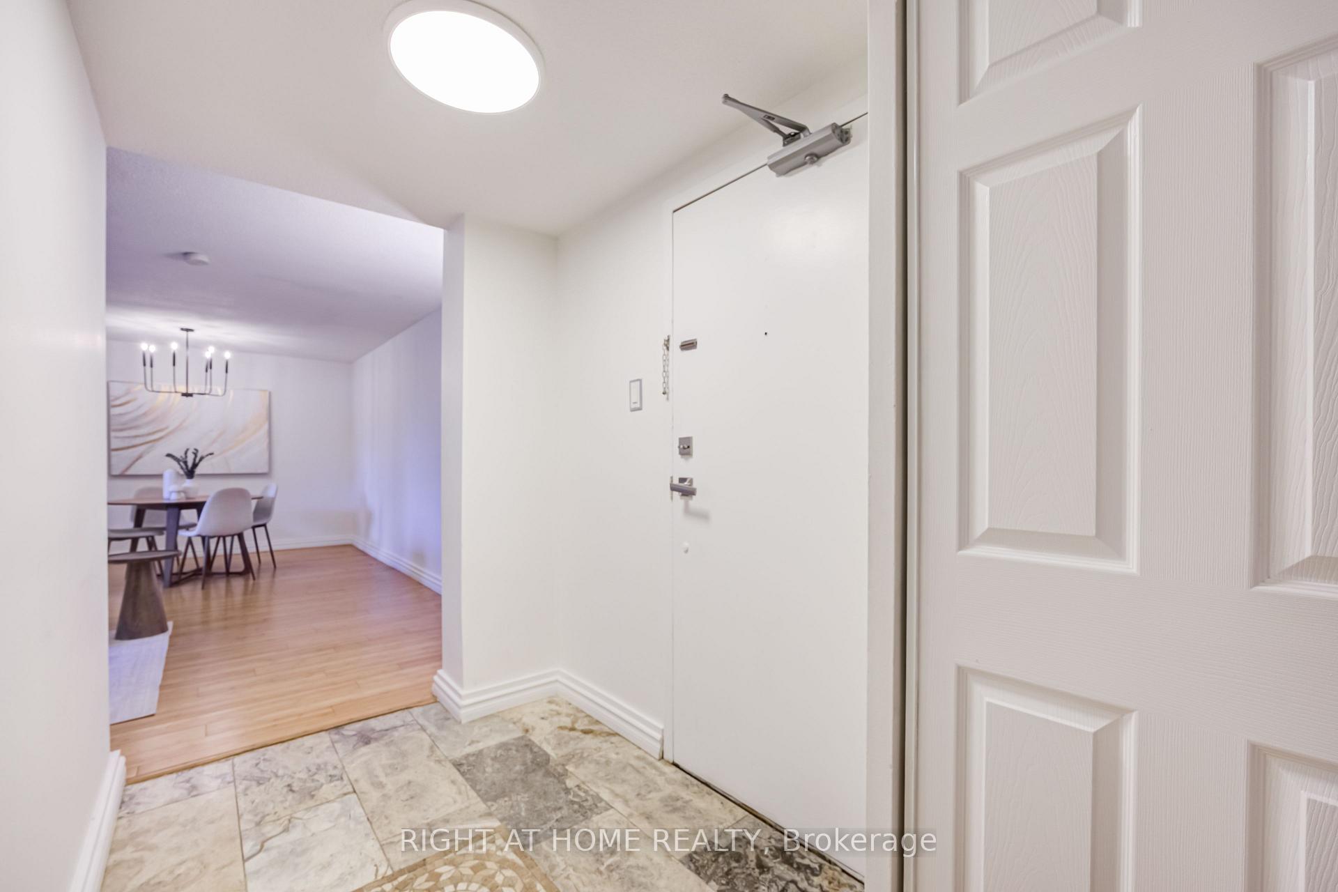 Photo 15 of Unit 426, 2645 Jane Street, North York, Glenfield-Jane Heights — HOMEH