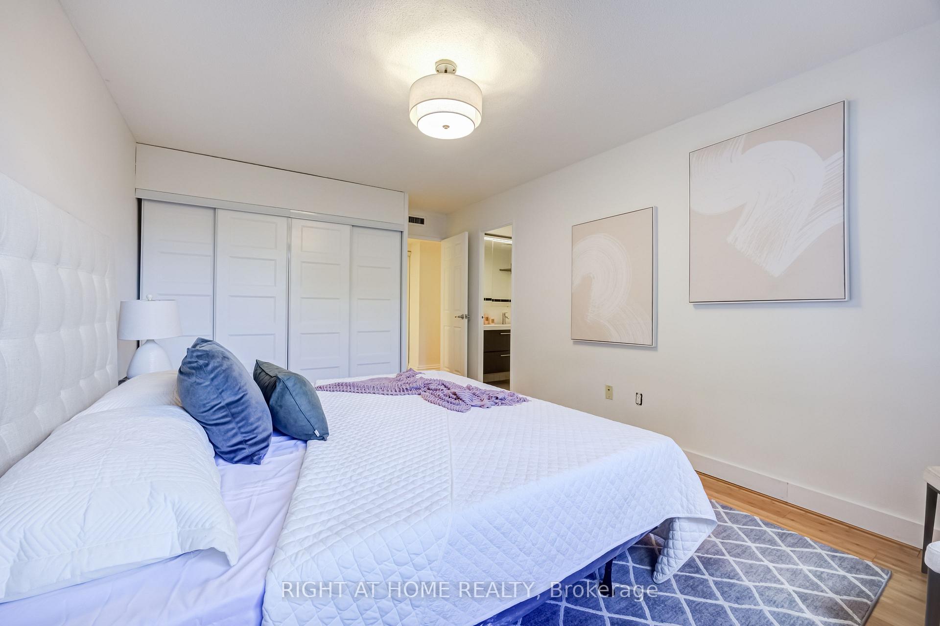 Photo 20 of Unit 426, 2645 Jane Street, North York, Glenfield-Jane Heights — HOMEH