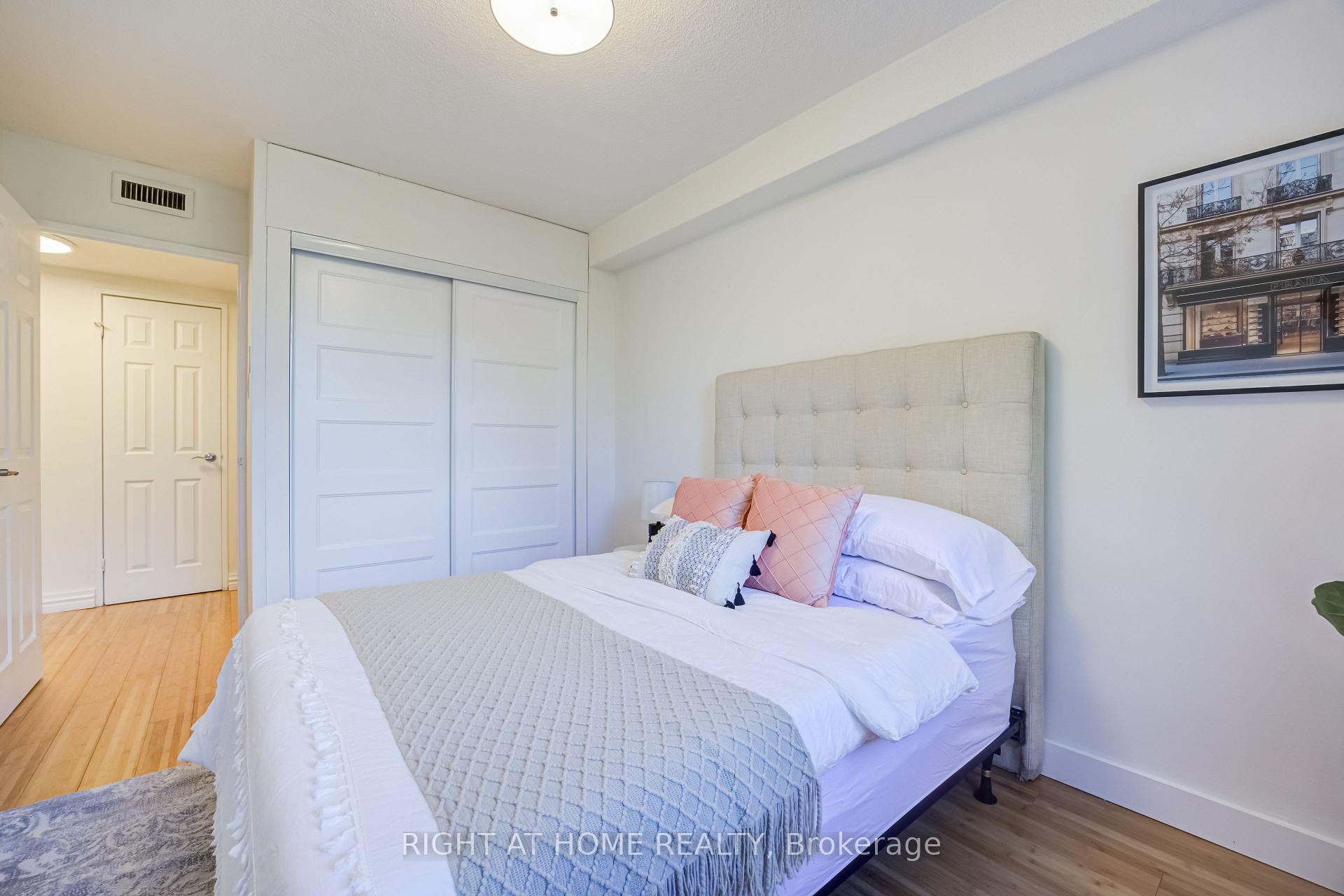 Photo 27 of Unit 426, 2645 Jane Street, North York, Glenfield-Jane Heights — HOMEH