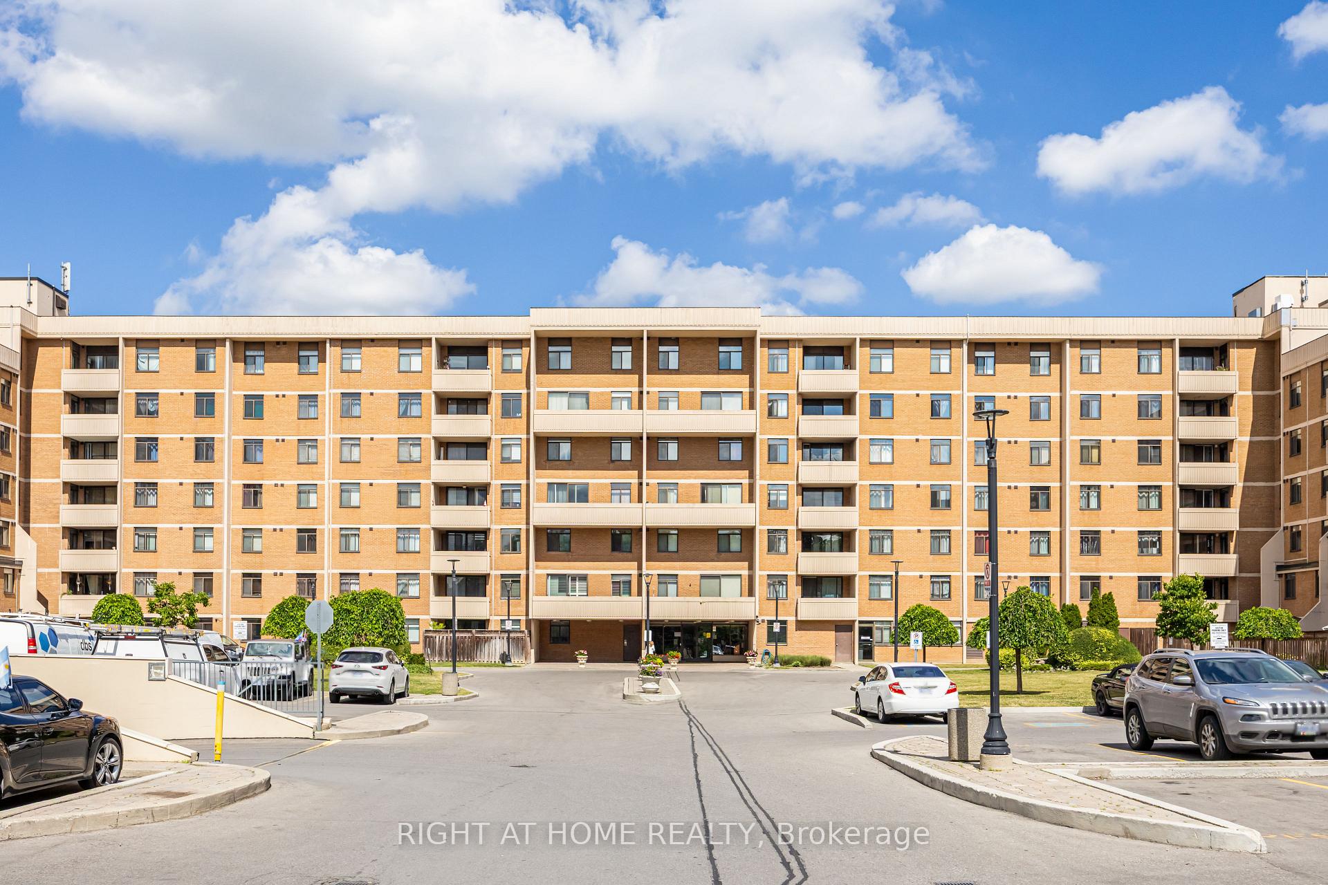 Photo 37 of Unit 426, 2645 Jane Street, North York, Glenfield-Jane Heights — HOMEH