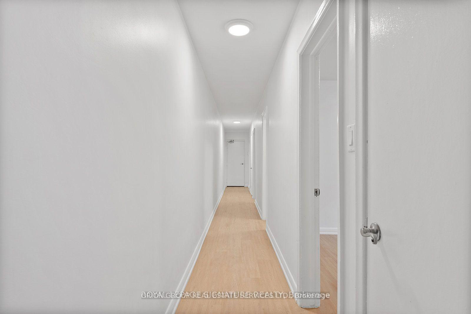 Photo 13 of 44 Albert Avenue, Etobicoke, Mimico — HOMEH