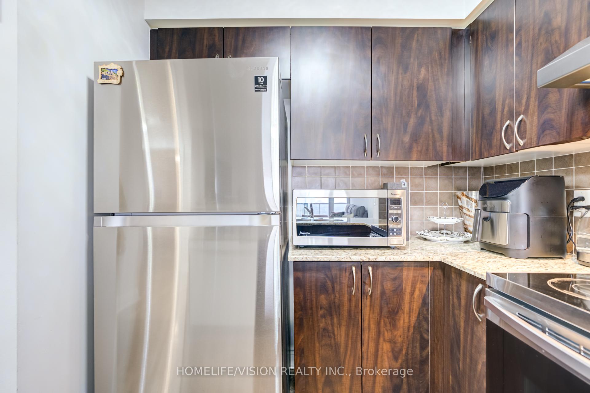 Photo 11 of Unit 1802, 7 North Park Road, Vaughan, Beverley Glen — HOMEH