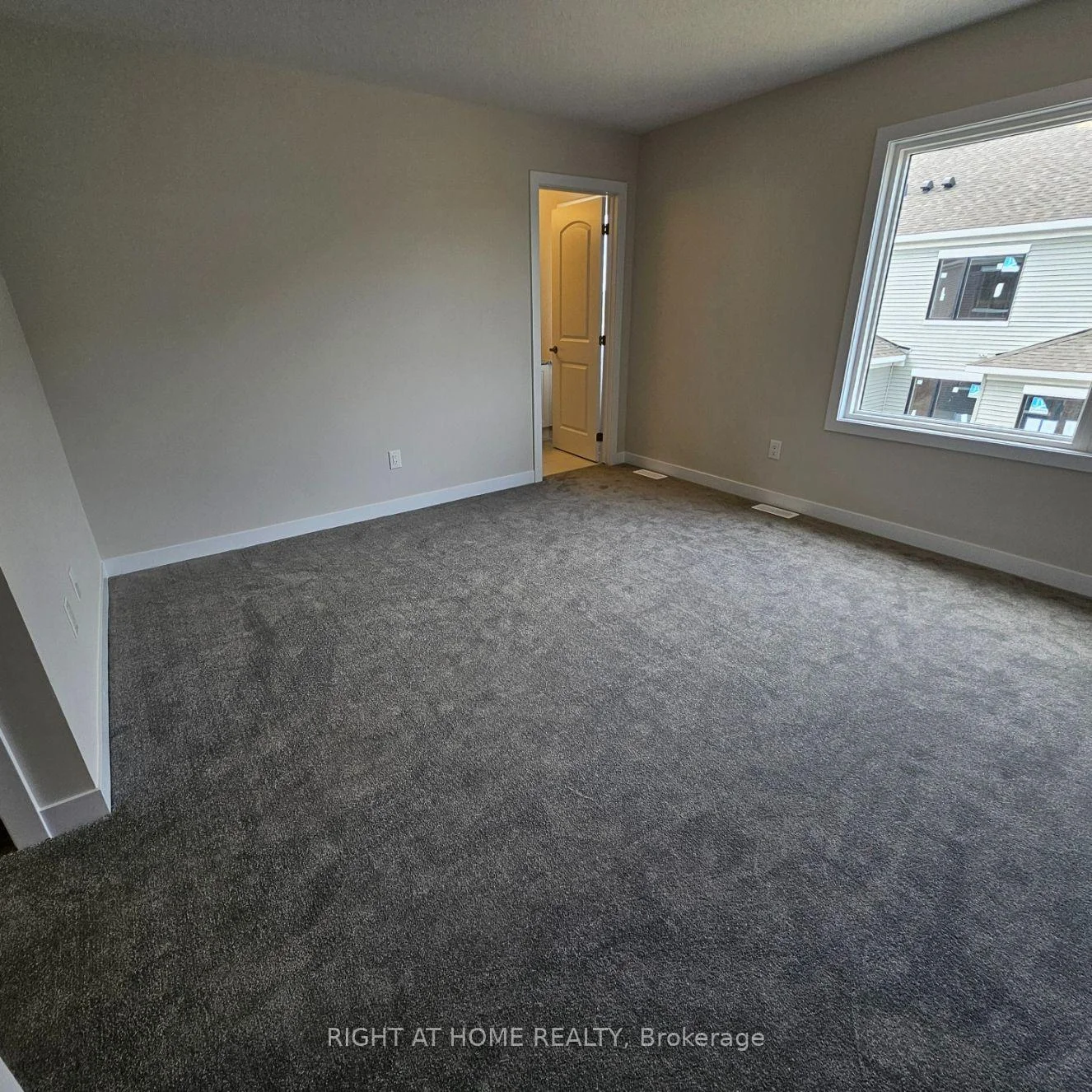 Photo 20 of 716 Haflinger Row, Ottawa, Btwn Franktown Rd. & Fallowfield Rd. — HOMEH
