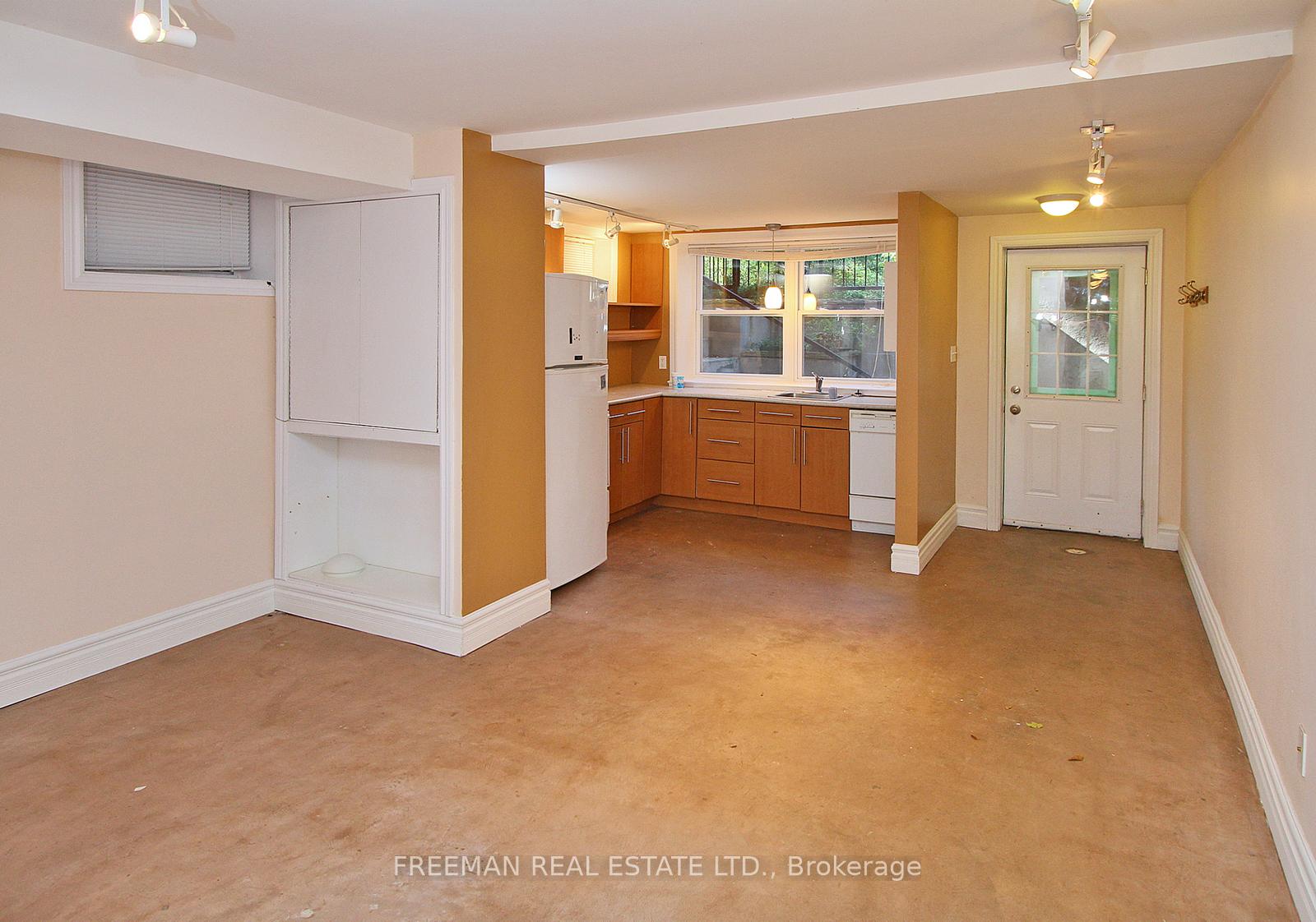 Photo 4 of Unit Lower, 27 Rossmore Road W, Toronto, The Annex — HOMEH