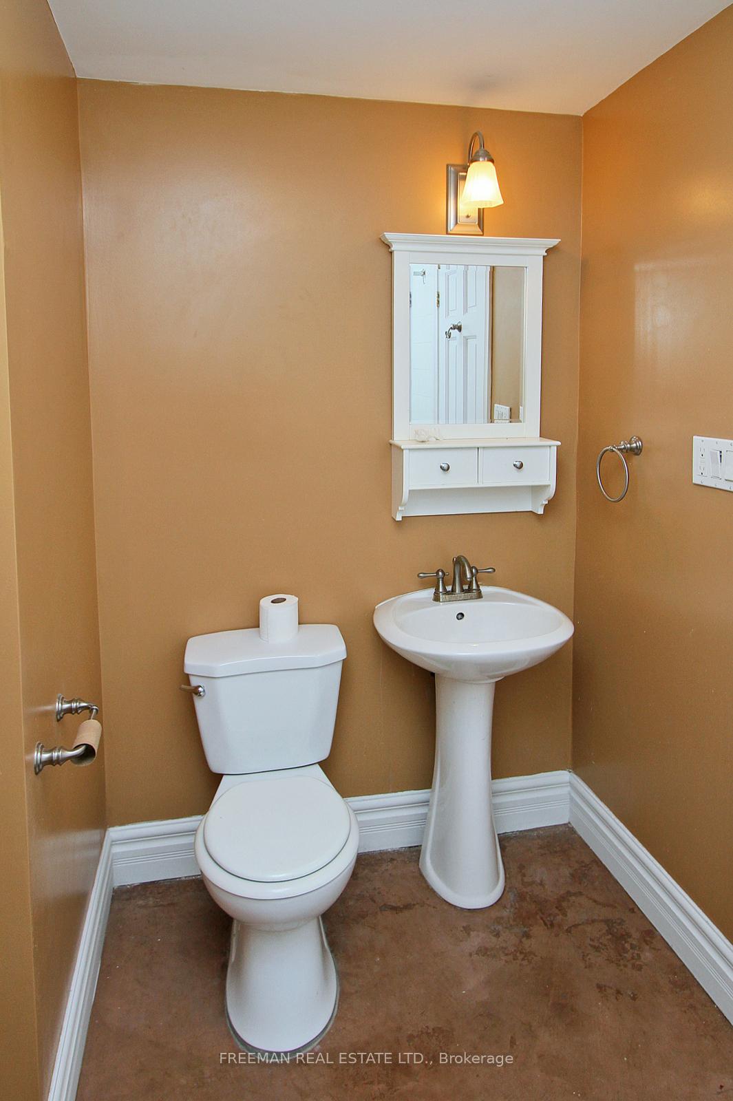 Photo 7 of Unit Lower, 27 Rossmore Road W, Toronto, The Annex — HOMEH