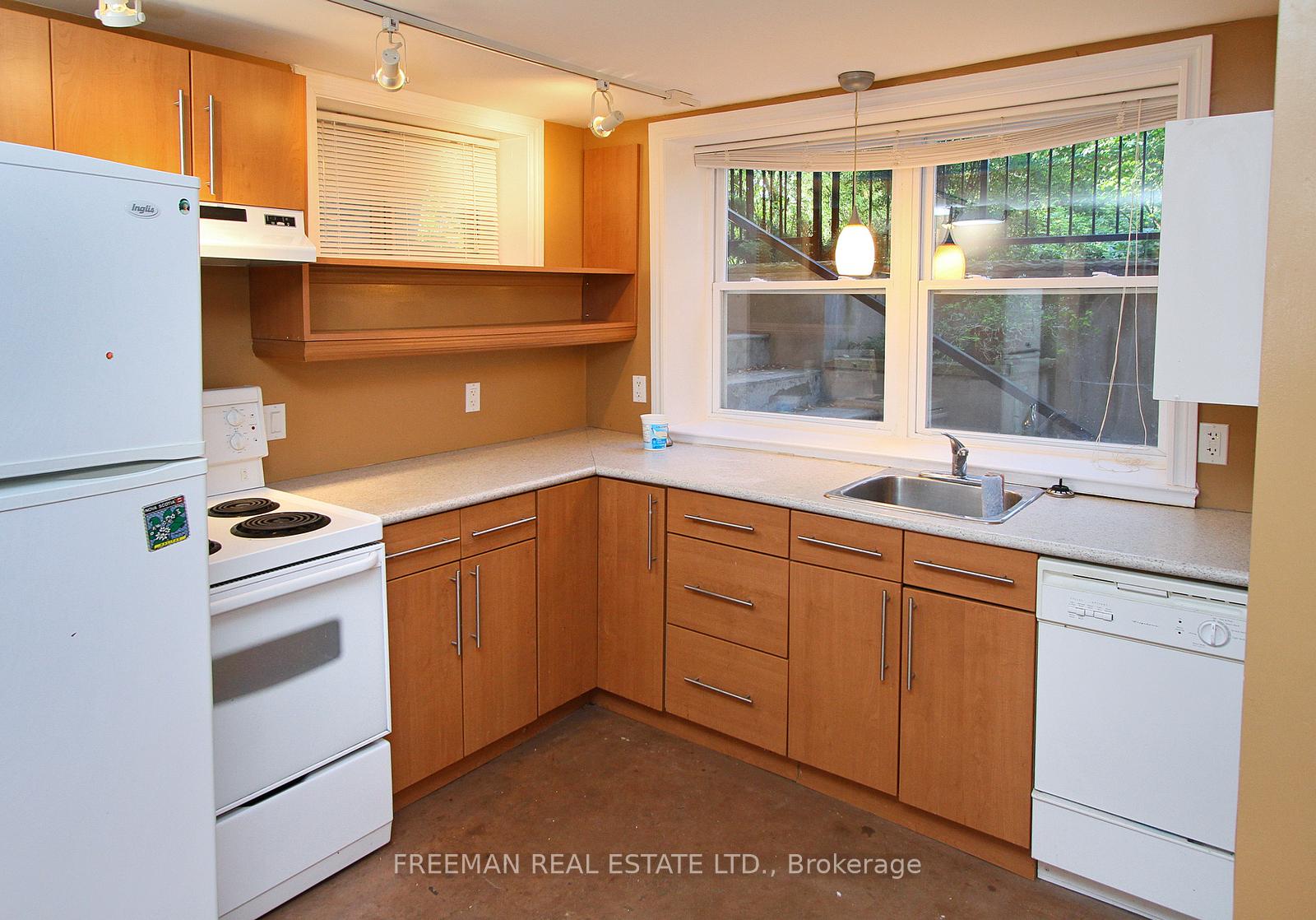 Photo 8 of Unit Lower, 27 Rossmore Road W, Toronto, The Annex — HOMEH