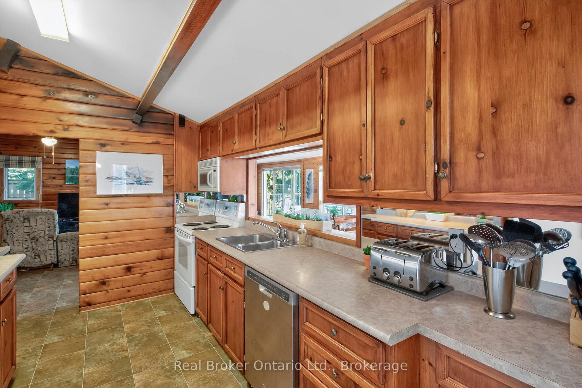Photo 8 of 417 Pheasant Lane, Midland — HOMEH