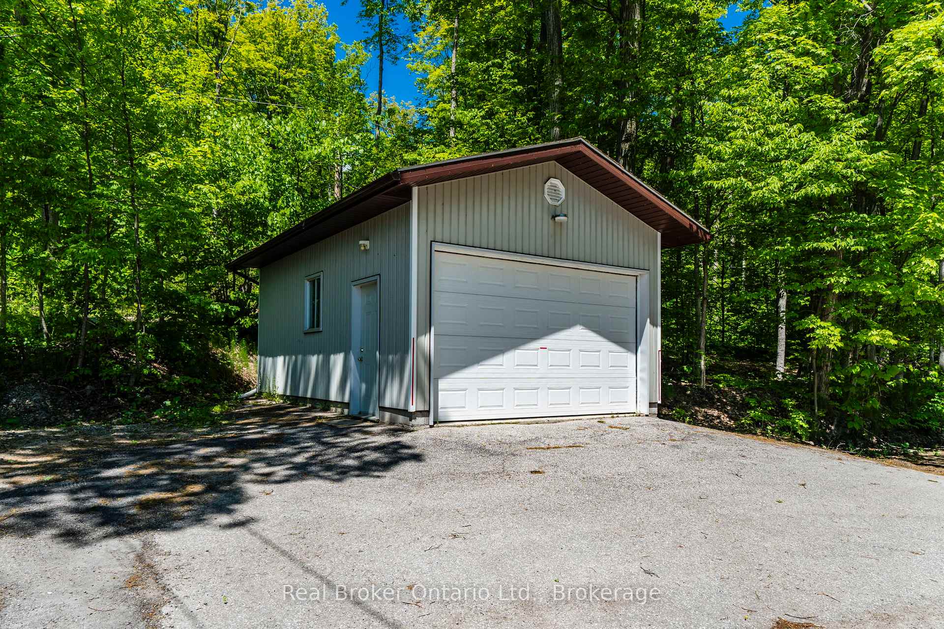 Photo 43 of 417 Pheasant Lane, Midland — HOMEH