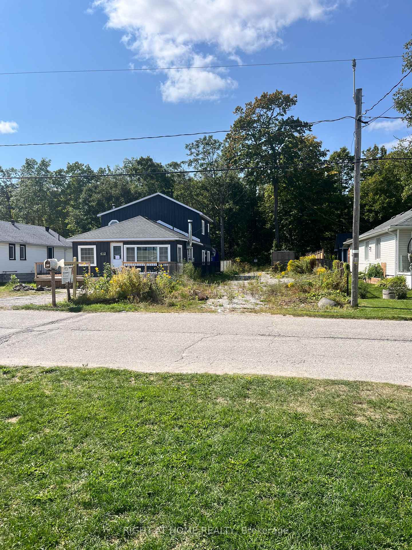 Photo 14 of 412 Limerick Crescent, Innisfil, Churchill — HOMEH