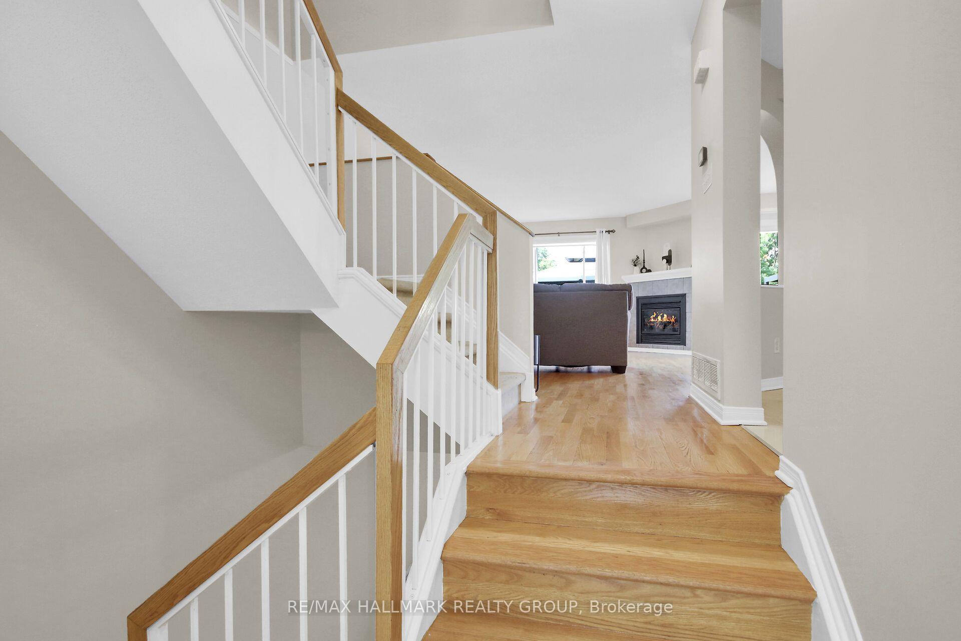 Photo 5 of 2032 Dorima Street, Ottawa, Avalon East — HOMEH