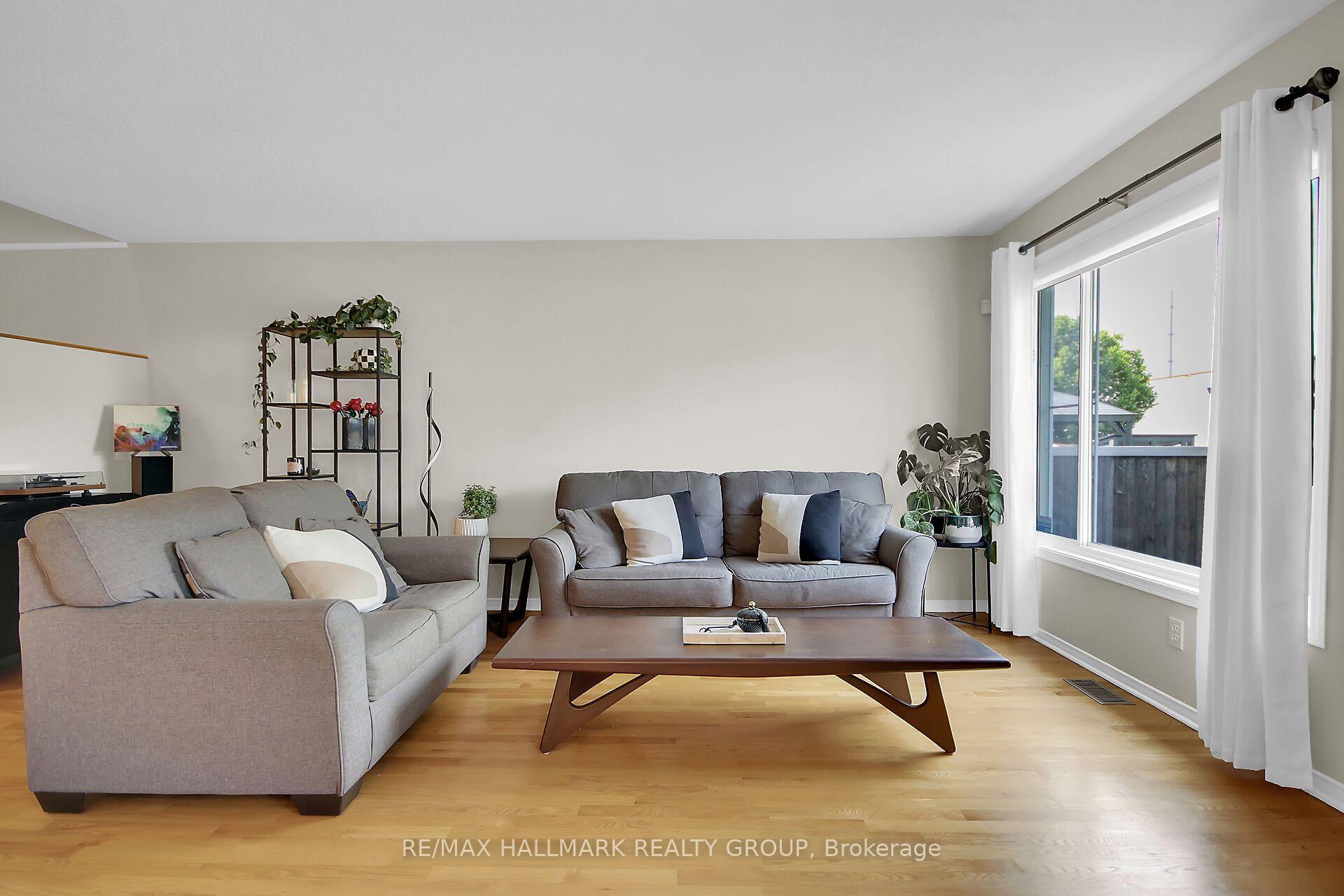 Photo 7 of 2032 Dorima Street, Ottawa, Avalon East — HOMEH
