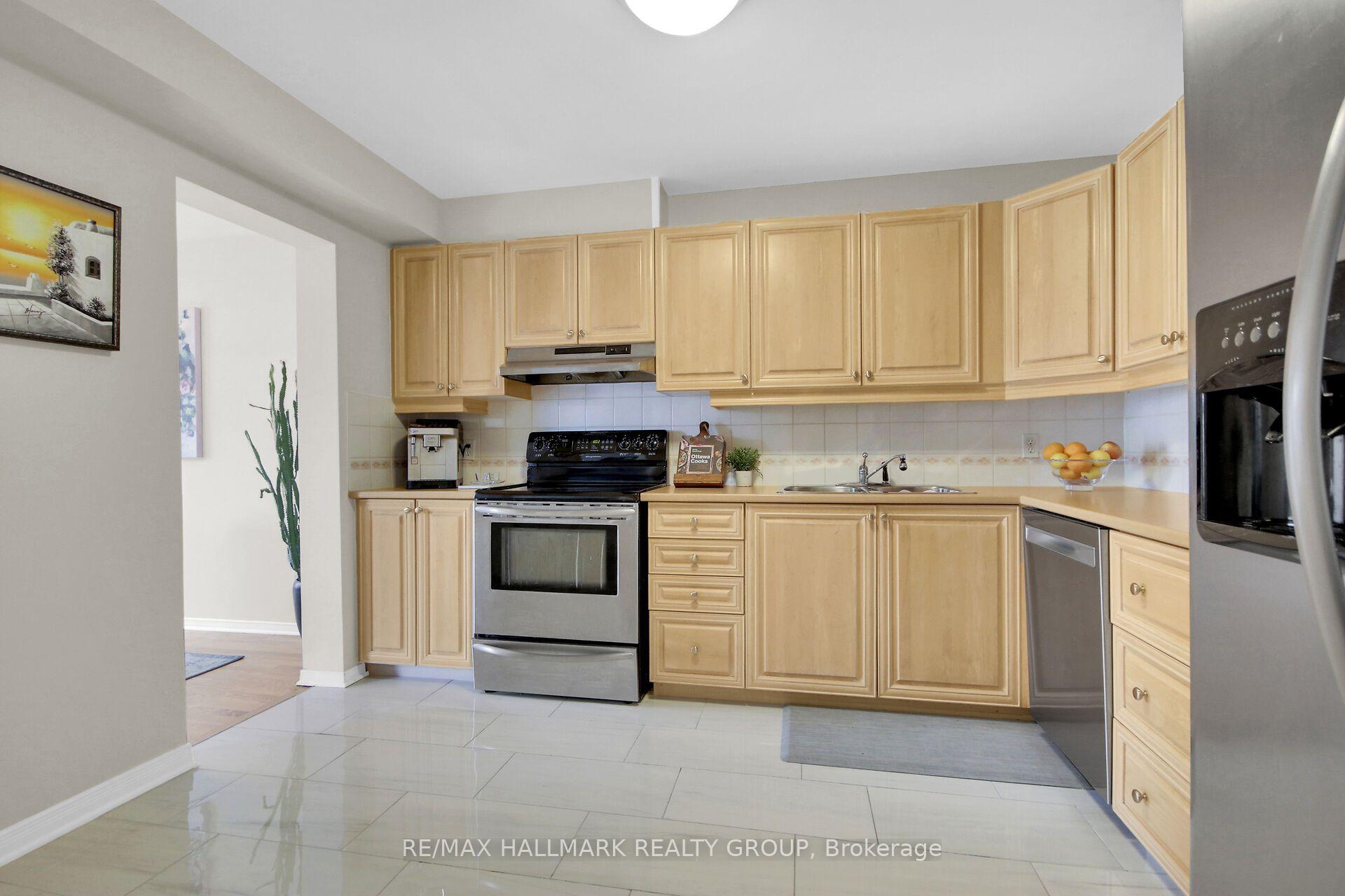 Photo 14 of 2032 Dorima Street, Ottawa, Avalon East — HOMEH