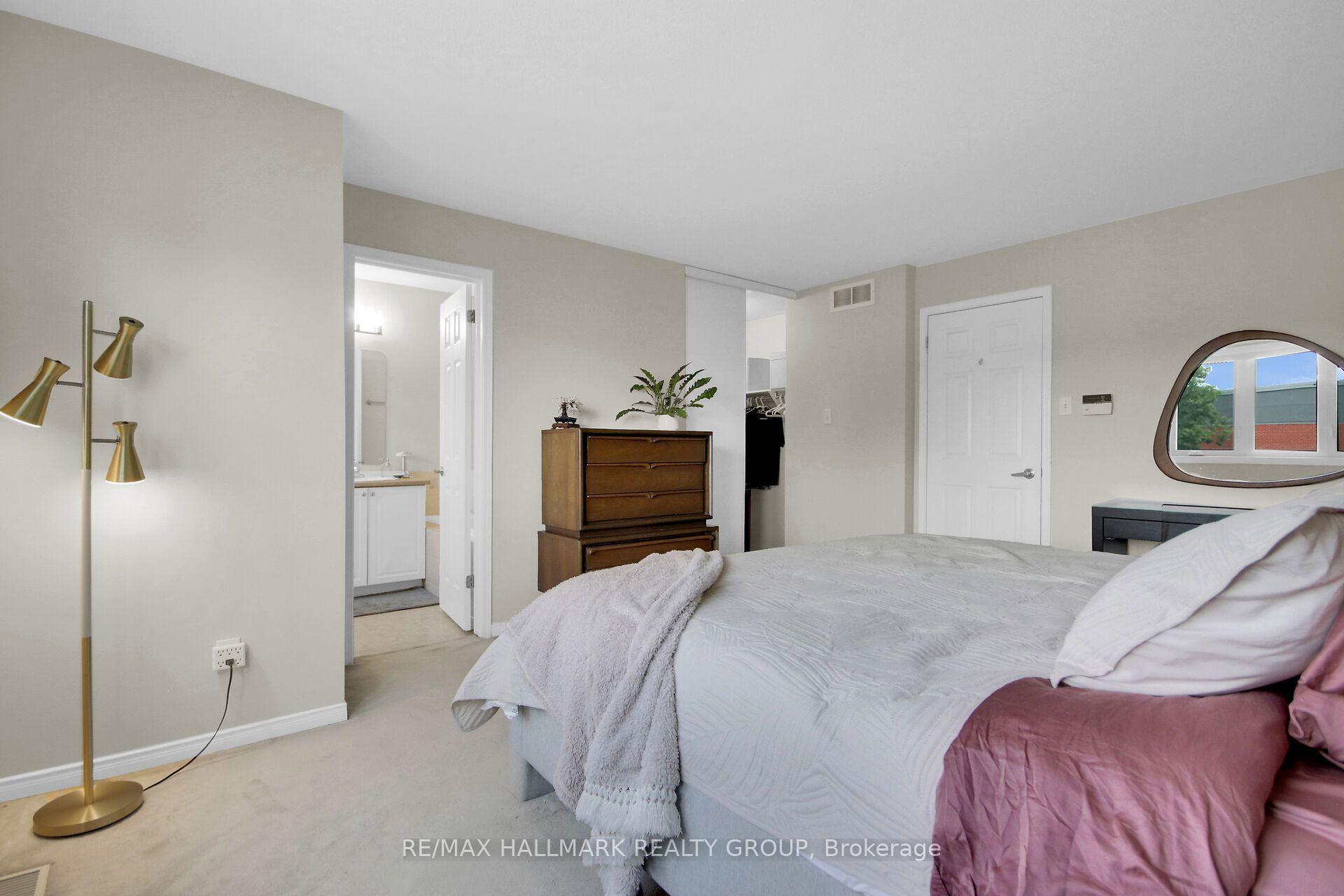 Photo 17 of 2032 Dorima Street, Ottawa, Avalon East — HOMEH
