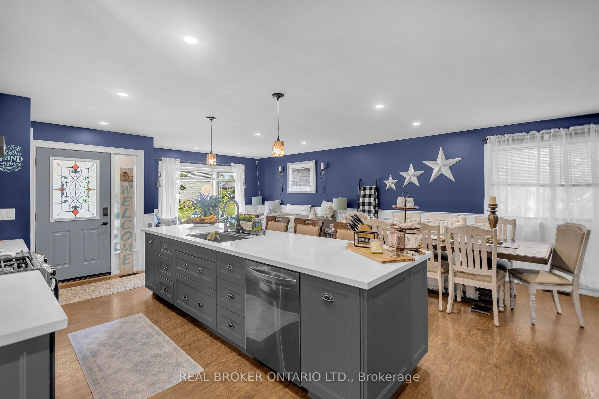Photo 7 of 34 Elmvale Court, Haldimand — HOMEH