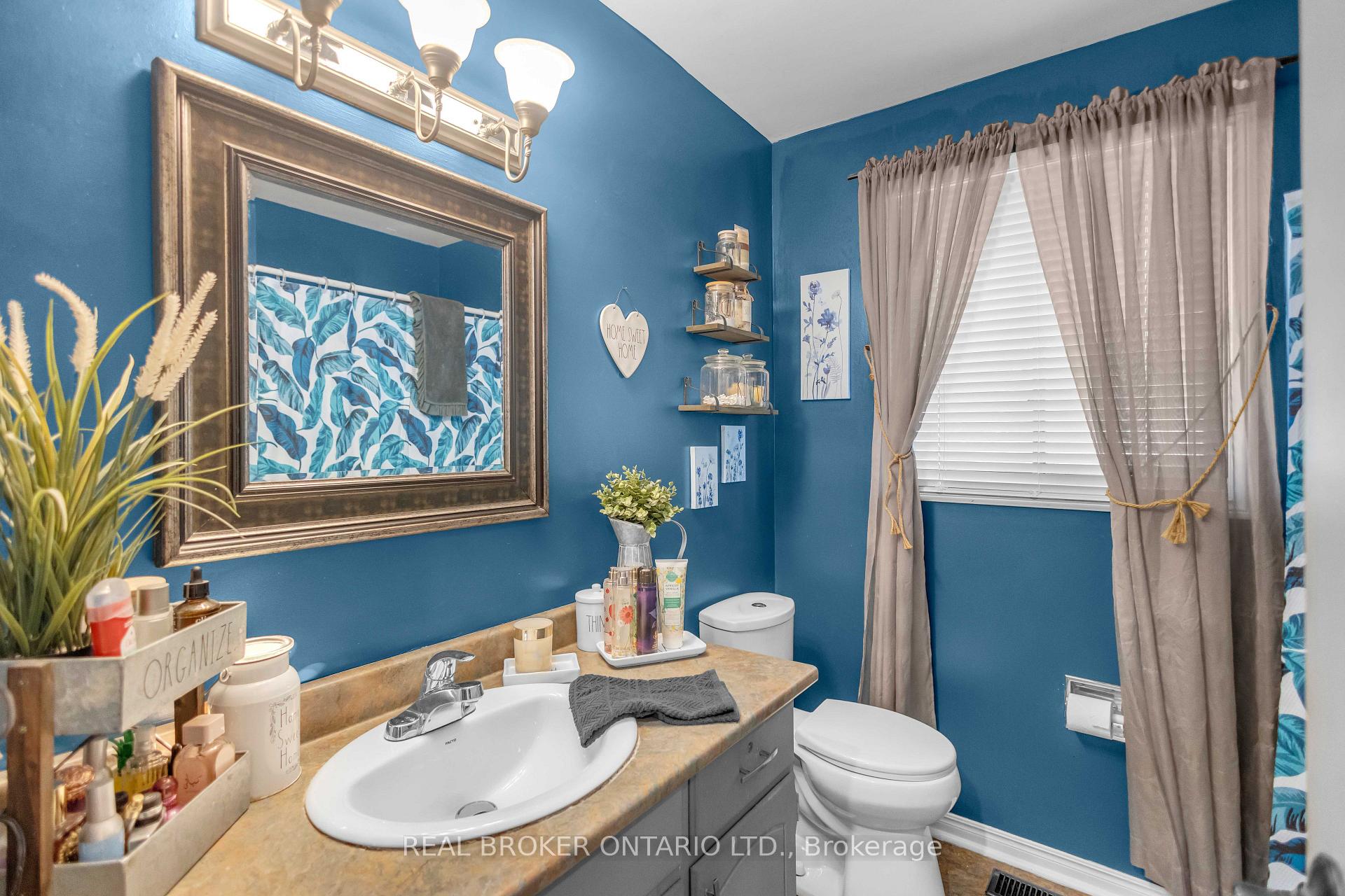 Photo 23 of 34 Elmvale Court, Haldimand — HOMEH