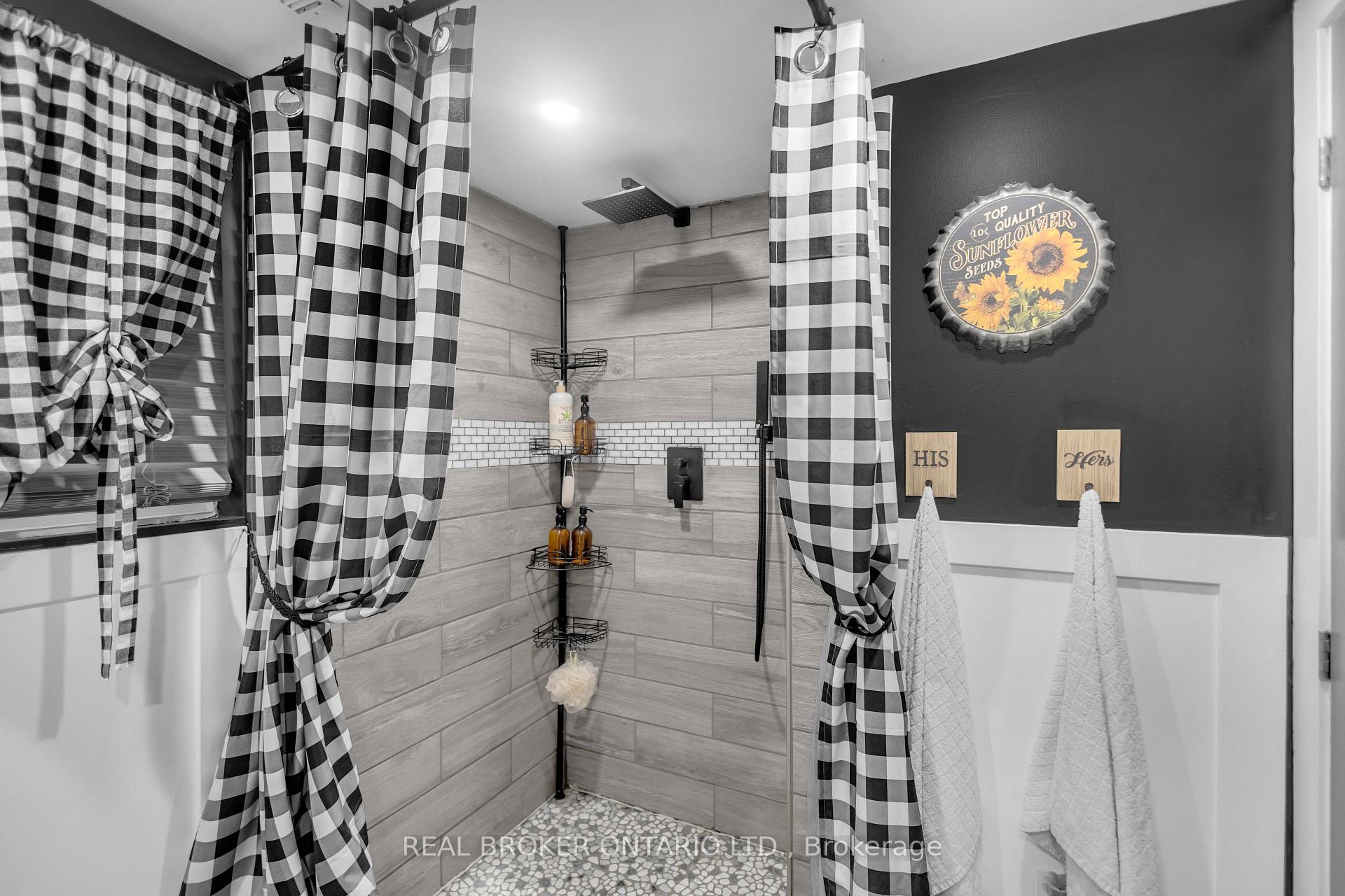 Photo 29 of 34 Elmvale Court, Haldimand — HOMEH