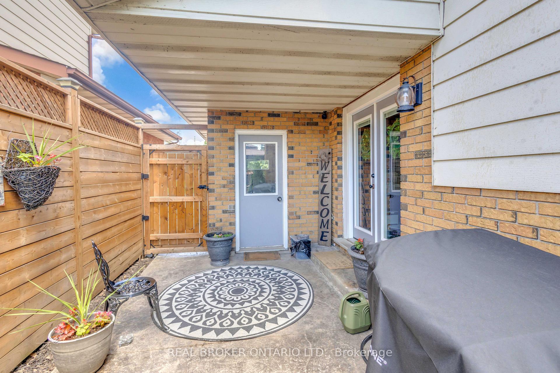 Photo 33 of 34 Elmvale Court, Haldimand — HOMEH