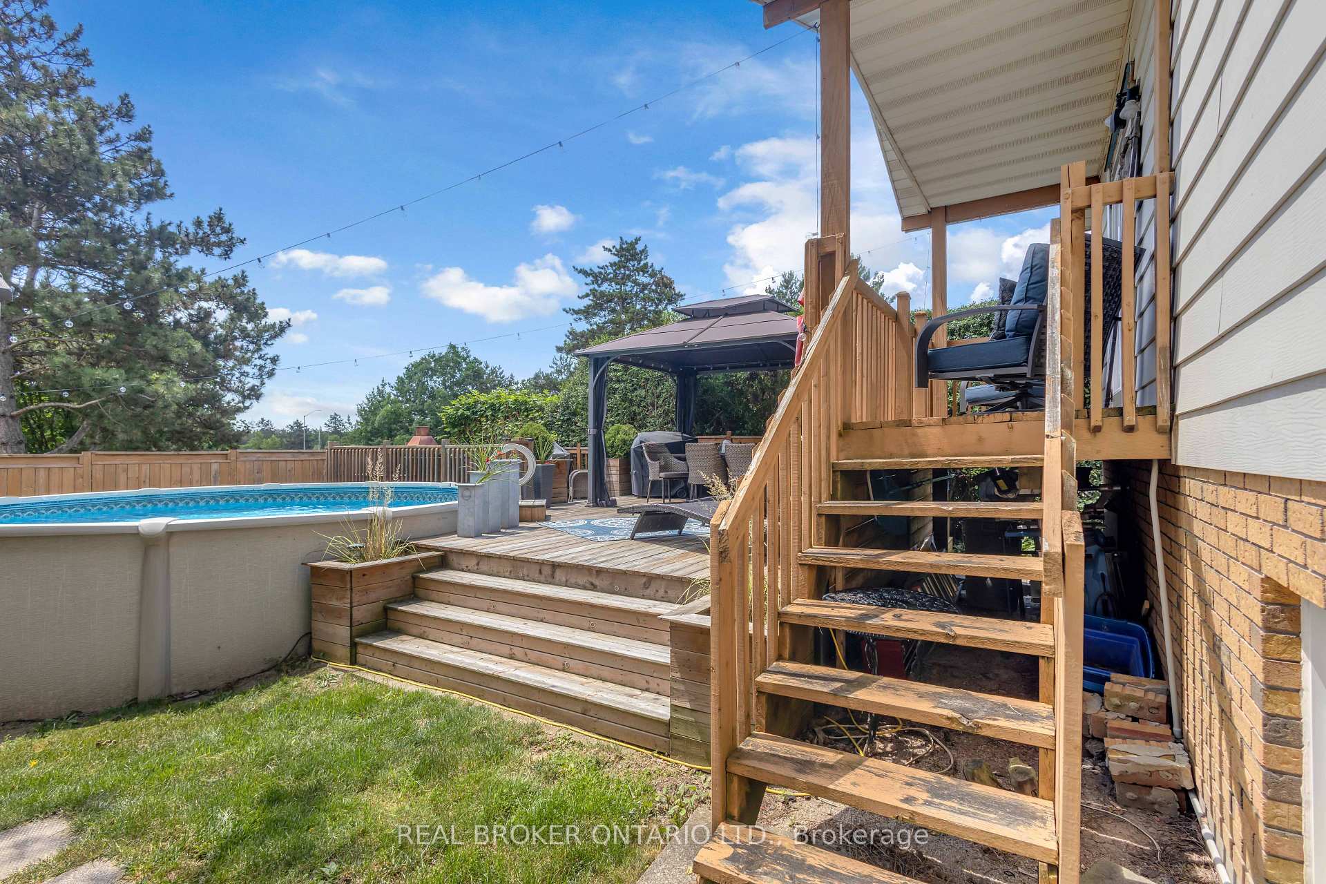 Photo 36 of 34 Elmvale Court, Haldimand — HOMEH