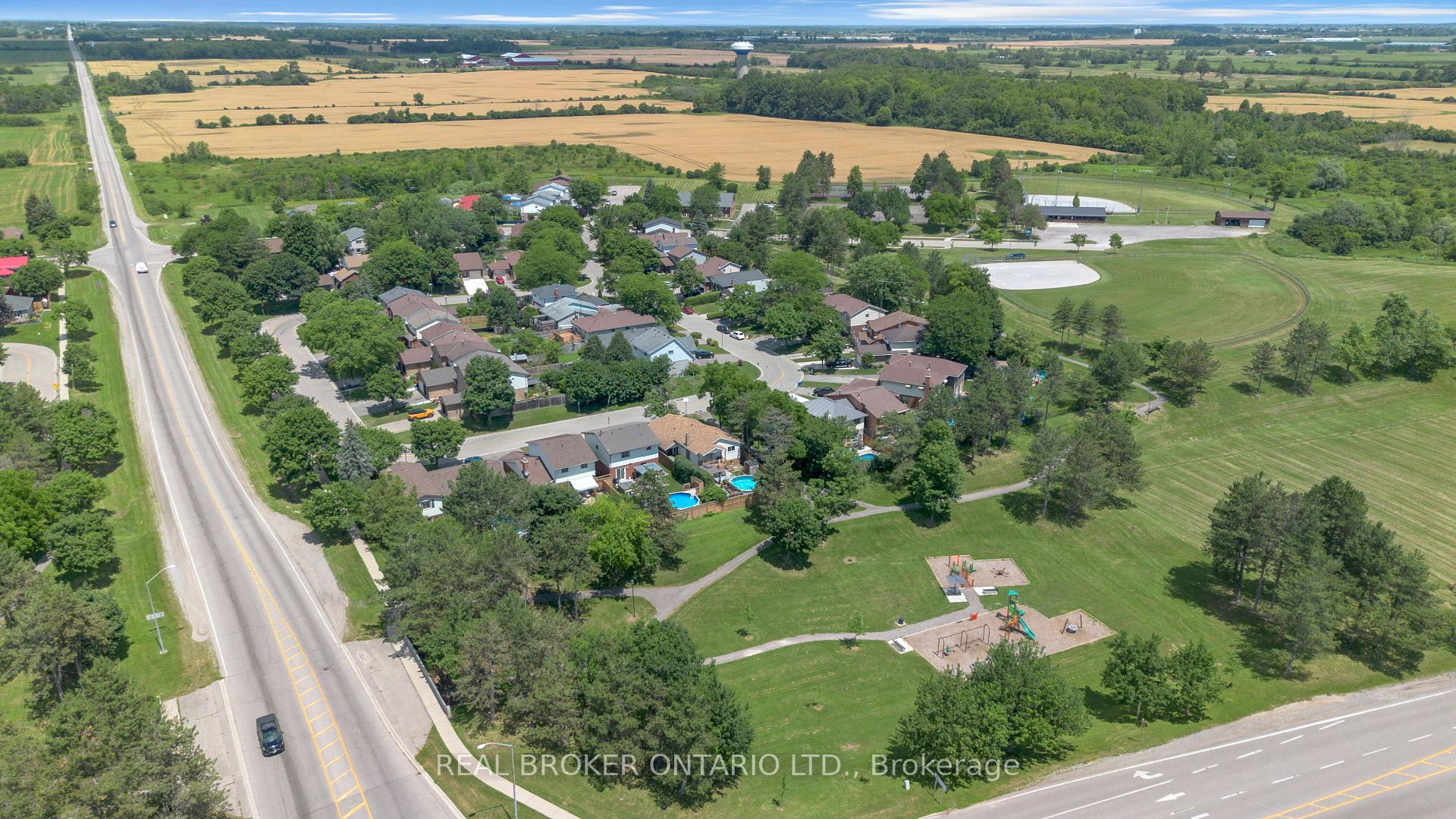 Photo 44 of 34 Elmvale Court, Haldimand — HOMEH