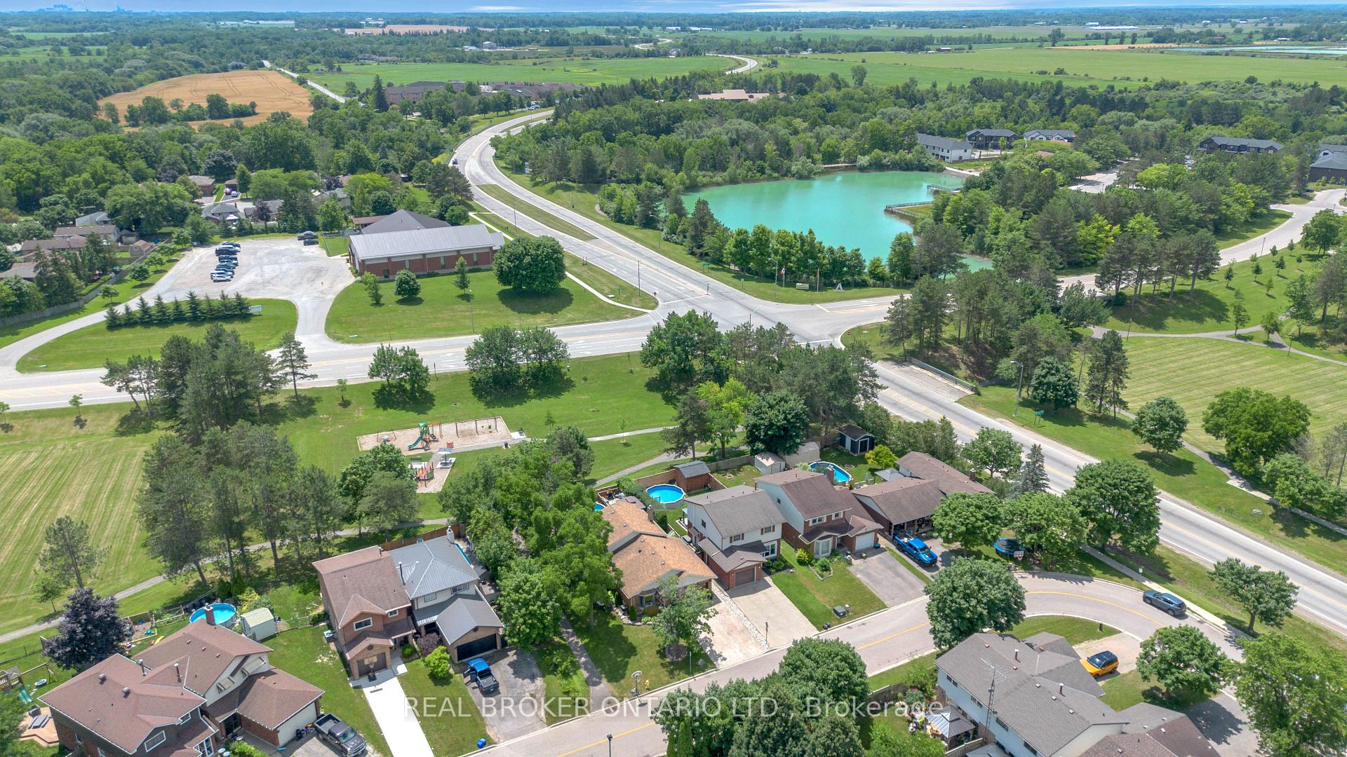 Photo 46 of 34 Elmvale Court, Haldimand — HOMEH