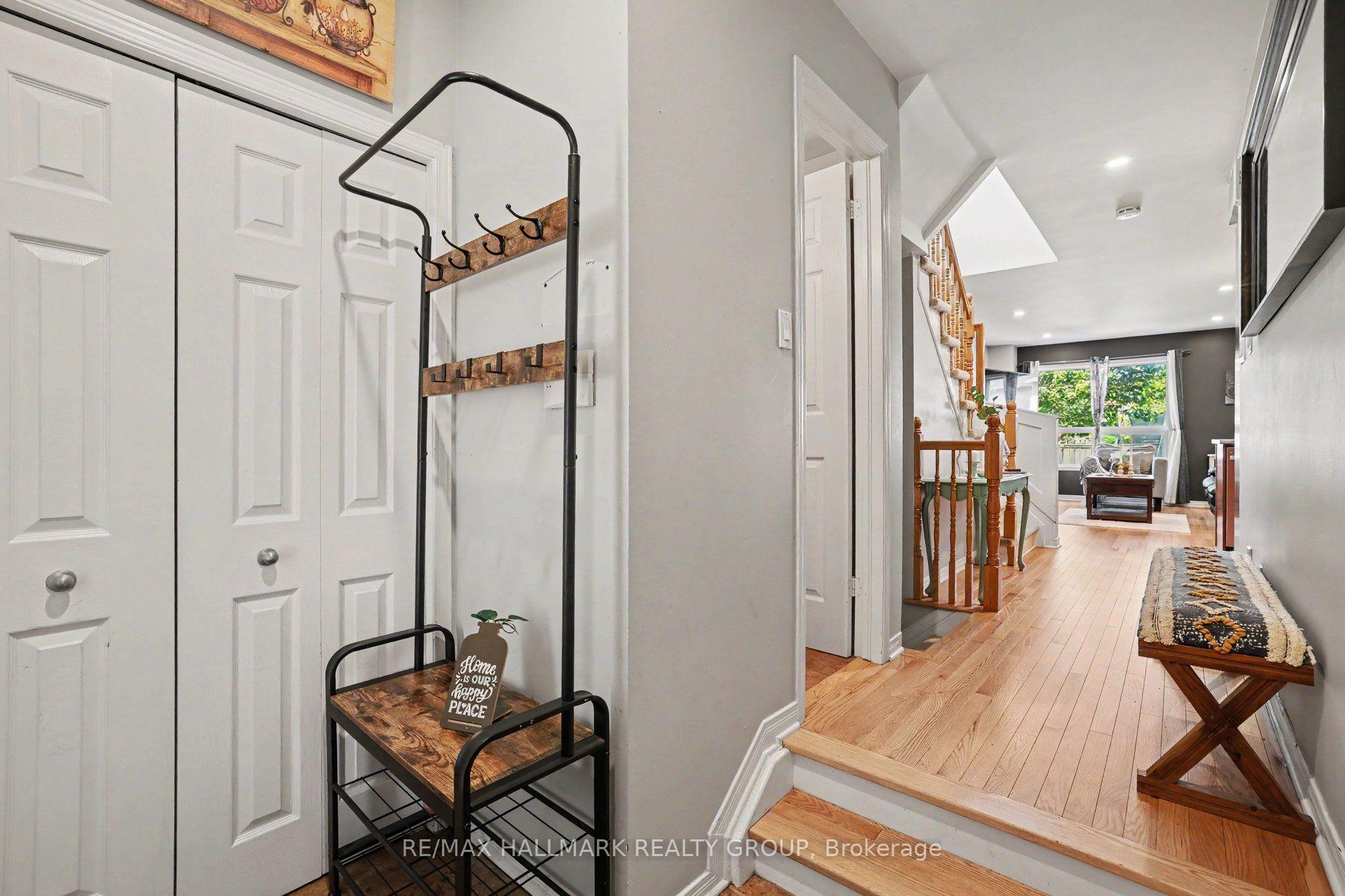 Photo 5 of 170 Prem Circle, Ottawa, Barrhaven - Cedargrove/Fraserdale — HOMEH