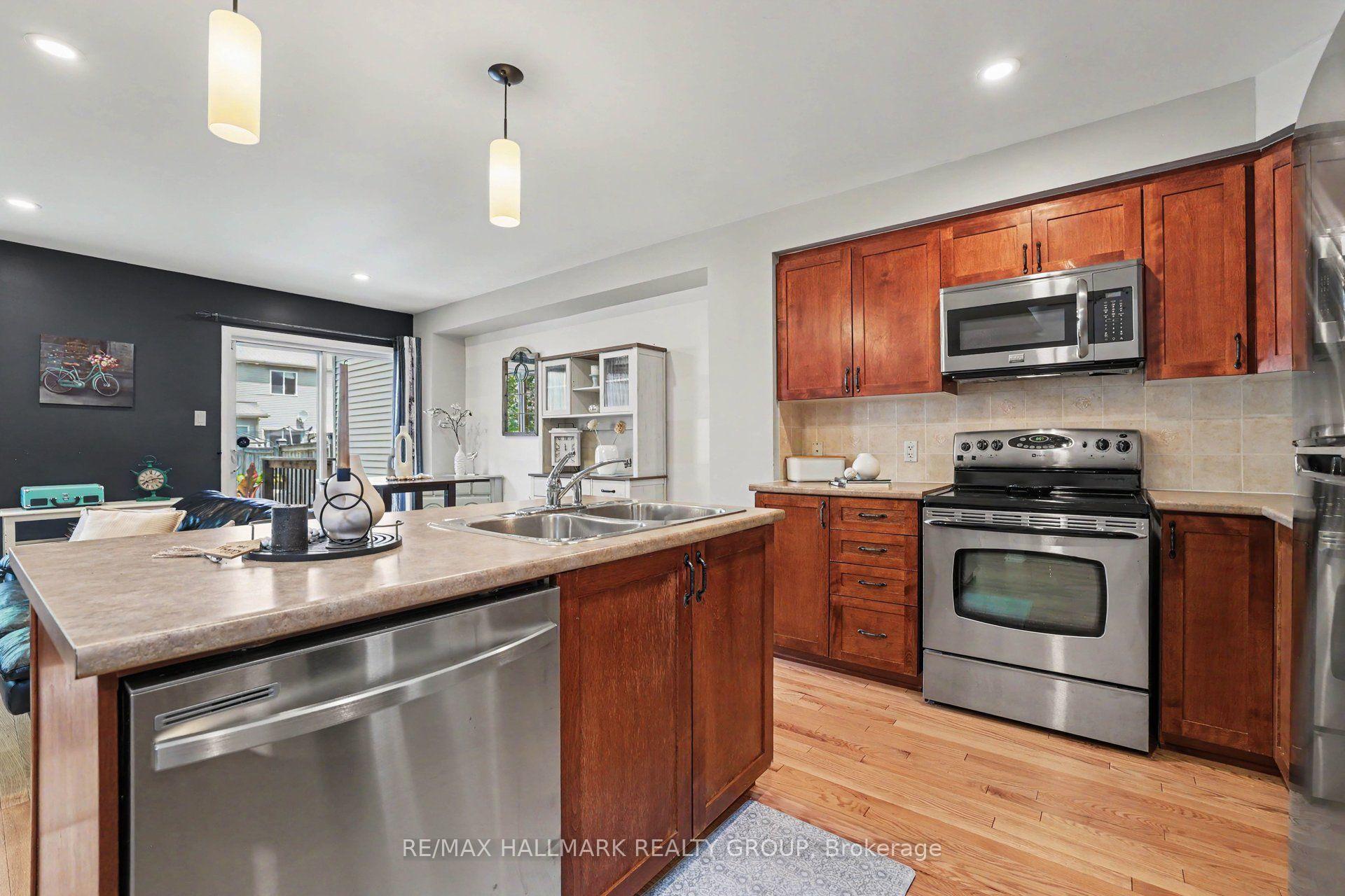 Photo 14 of 170 Prem Circle, Ottawa, Barrhaven - Cedargrove/Fraserdale — HOMEH