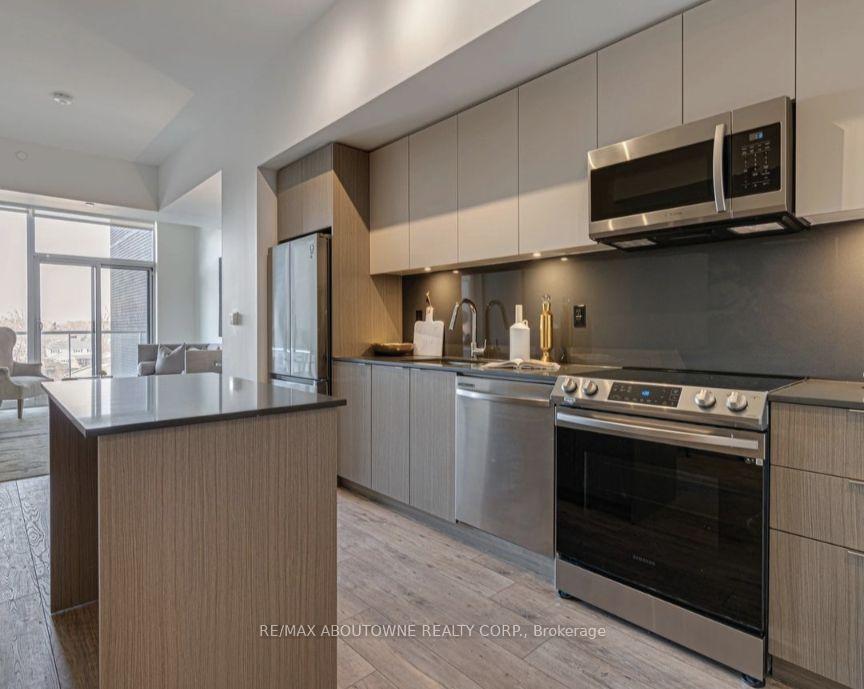 Photo 3 of Unit A0808, 125 Bronte Road, Oakville, Bronte — HOMEH